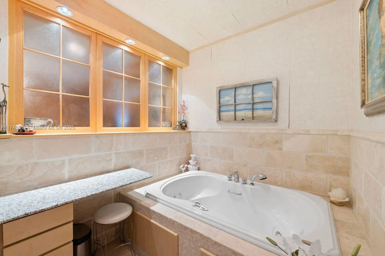 765 N Shore Dr, Miami Beach, Florida 33141, Miami Beach, Florida 33141, 4 Bedrooms Bedrooms, ,2 BathroomsBathrooms,Residential,For Sale,765 N Shore Dr, Miami Beach, Florida 33141,A11745844