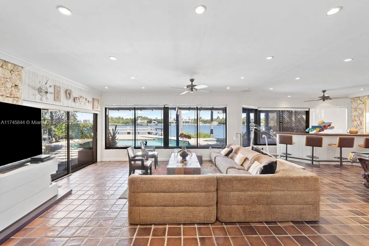 765 N Shore Dr, Miami Beach, Florida 33141, Miami Beach, Florida 33141, 4 Bedrooms Bedrooms, ,2 BathroomsBathrooms,Residential,For Sale,765 N Shore Dr, Miami Beach, Florida 33141,A11745844