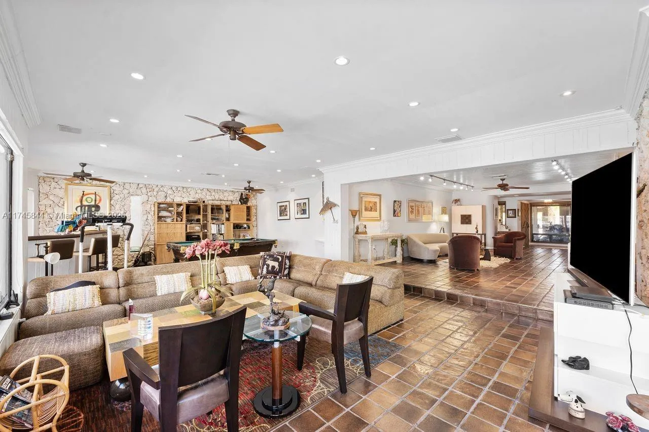 765 N Shore Dr, Miami Beach, Florida 33141, Miami Beach, Florida 33141, 4 Bedrooms Bedrooms, ,2 BathroomsBathrooms,Residential,For Sale,765 N Shore Dr, Miami Beach, Florida 33141,A11745844