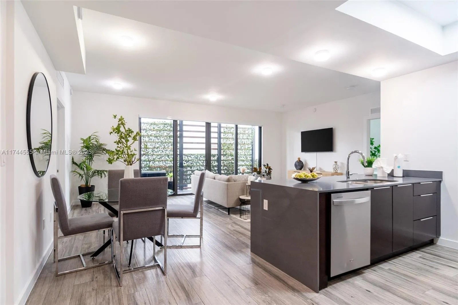 2955 Bird Ave, Miami, Florida 33133, Miami, Florida 33133, ,Commercial Sale,For Sale,2955 Bird Ave, Miami, Florida 33133,A11744555
