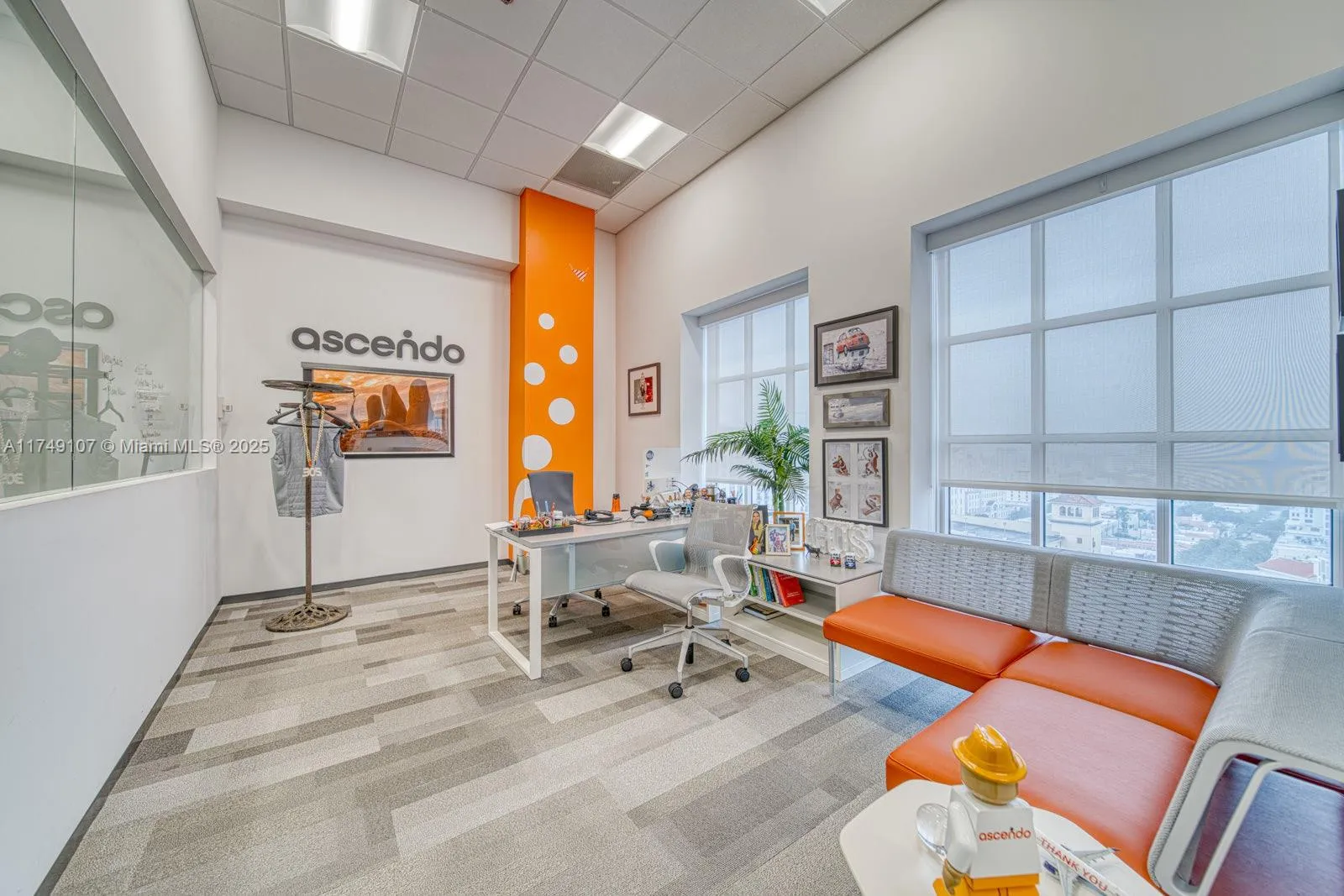 2 Alhambra Plz Ph2-a, Coral Gables, Florida 33134, Coral Gables, Florida 33134, ,Commercial Lease,For Rent,2 Alhambra Plz Ph2-a, Coral Gables, Florida 33134,A11749107