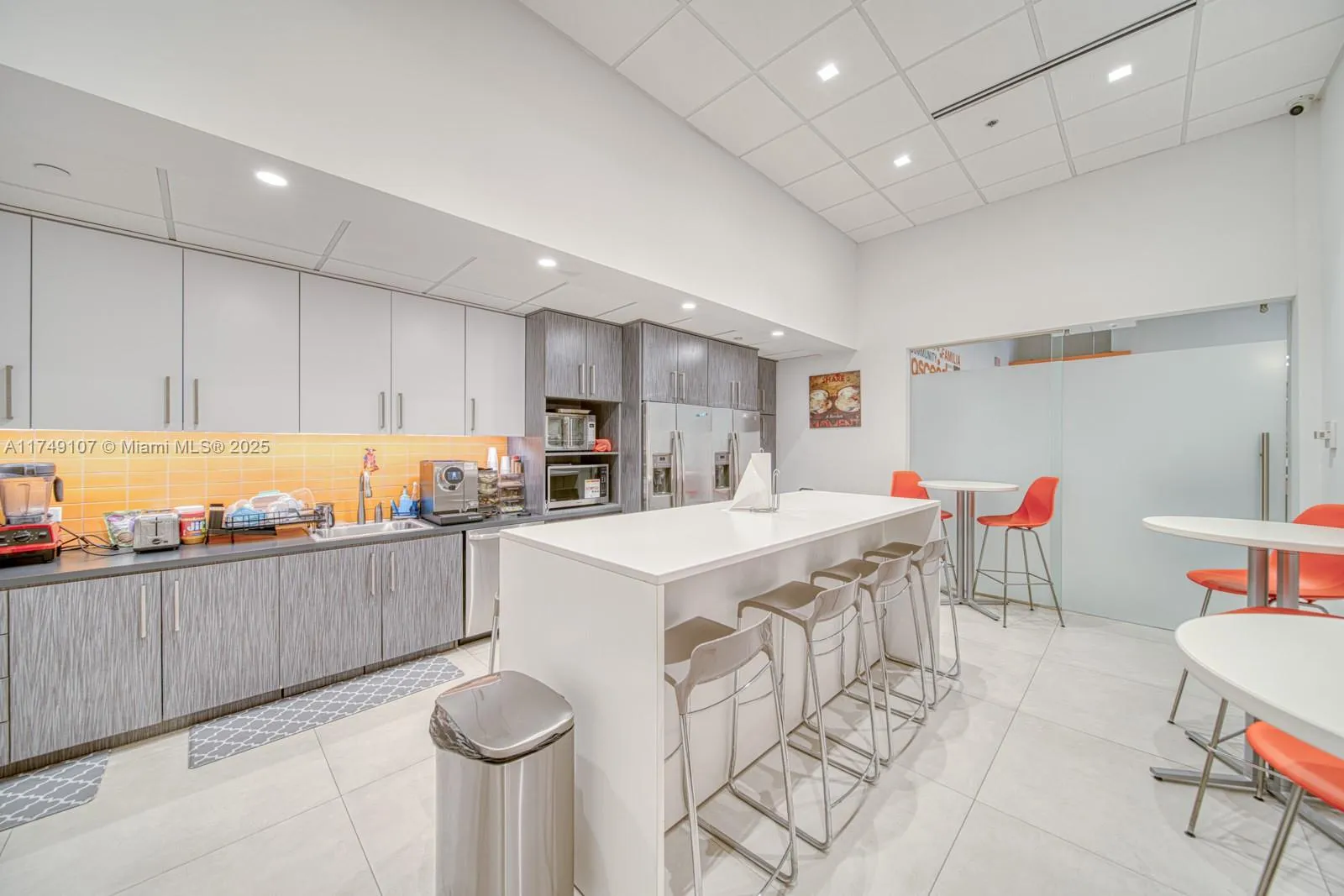 2 Alhambra Plz Ph2-a, Coral Gables, Florida 33134, Coral Gables, Florida 33134, ,Commercial Lease,For Rent,2 Alhambra Plz Ph2-a, Coral Gables, Florida 33134,A11749107