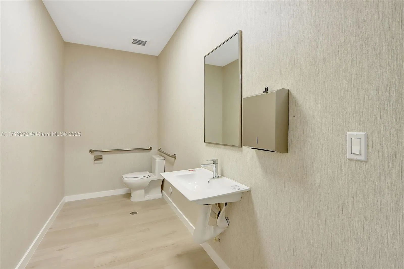 235 Ne 67th St 3, Miami, Florida 33138, Miami, Florida 33138, ,Commercial Sale,For Sale,235 Ne 67th St 3, Miami, Florida 33138,A11749272