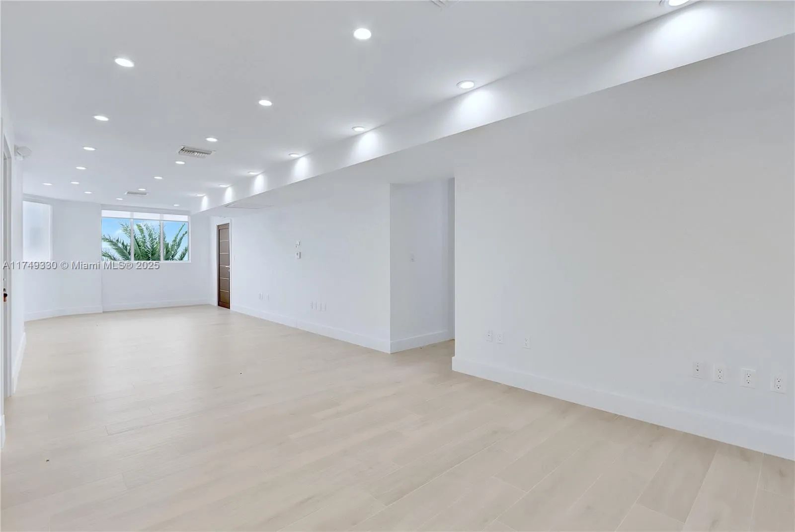 6700 Ne 2nd Ct 4, Miami, Florida 33138, Miami, Florida 33138, ,Commercial Sale,For Sale,6700 Ne 2nd Ct 4, Miami, Florida 33138,A11749330