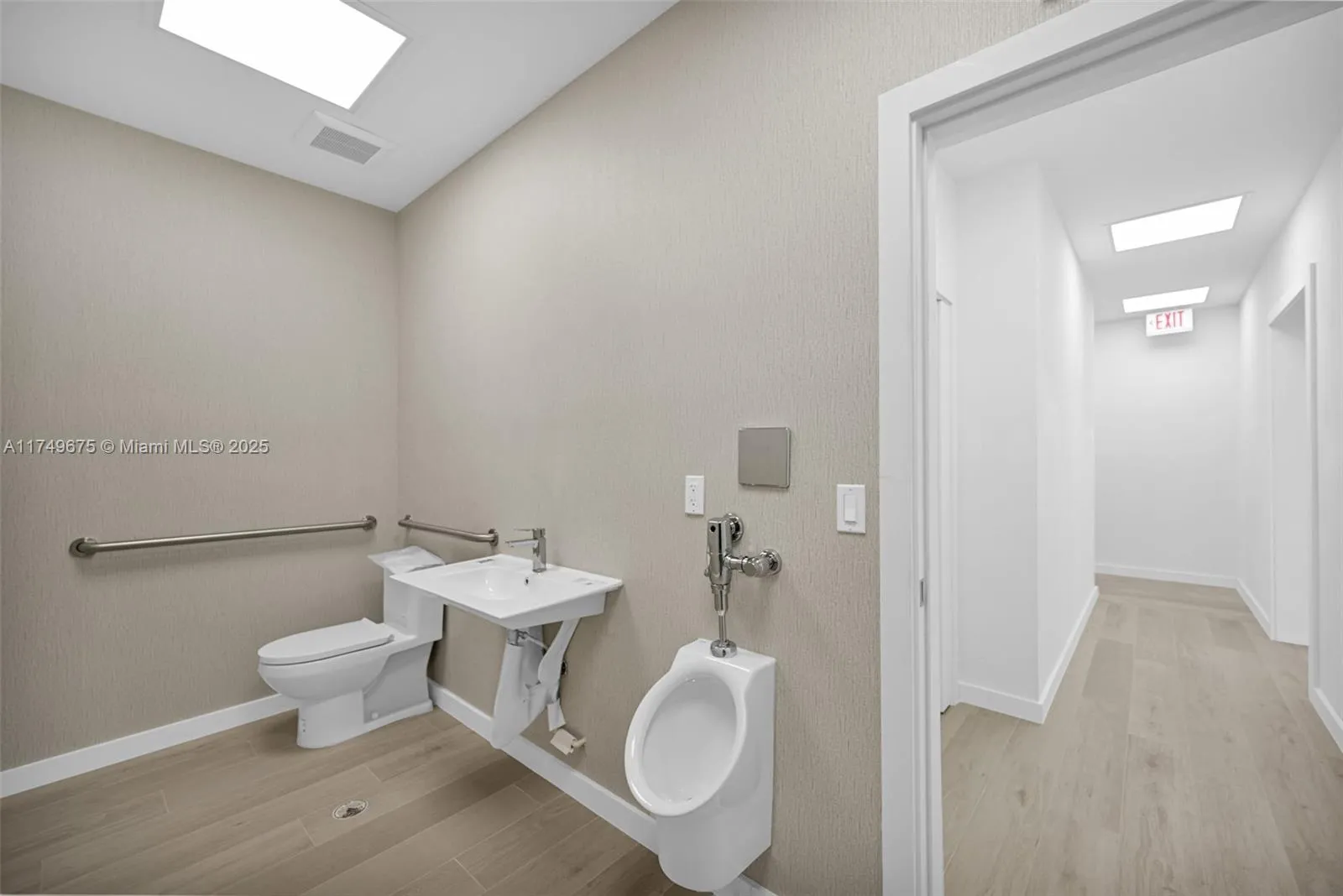 210 Ne 68th St 1, Miami, Florida 33138, Miami, Florida 33138, ,Commercial Sale,For Sale,210 Ne 68th St 1, Miami, Florida 33138,A11749675