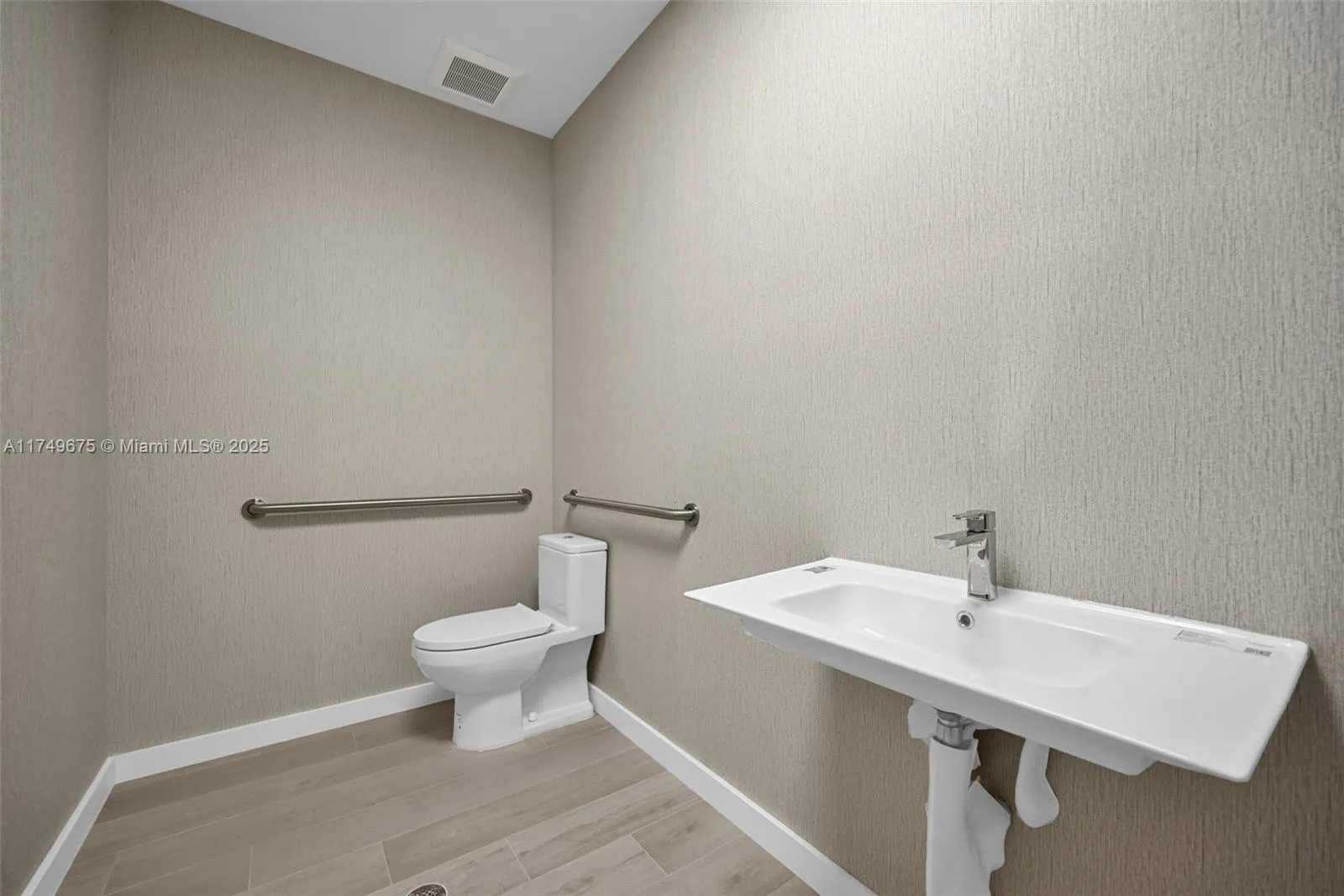 210 Ne 68th St 1, Miami, Florida 33138, Miami, Florida 33138, ,Commercial Sale,For Sale,210 Ne 68th St 1, Miami, Florida 33138,A11749675