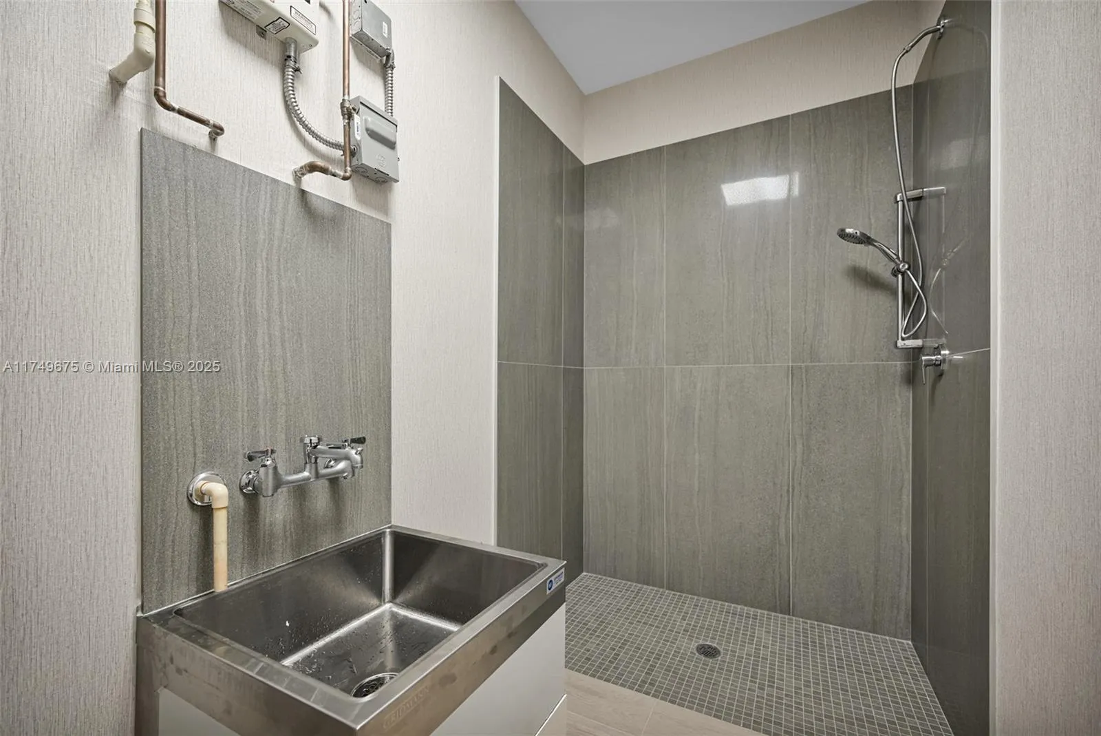 210 Ne 68th St 1, Miami, Florida 33138, Miami, Florida 33138, ,Commercial Sale,For Sale,210 Ne 68th St 1, Miami, Florida 33138,A11749675