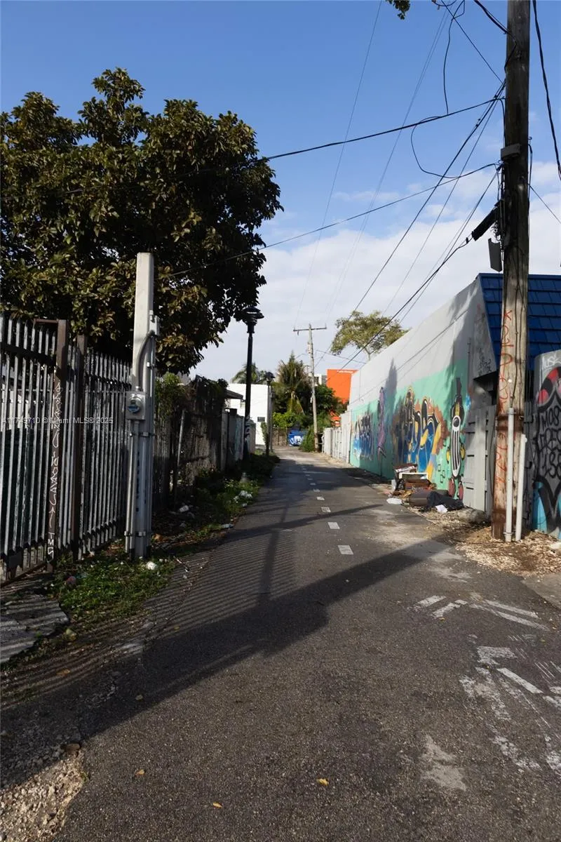 203 Nw 35th St, Miami, Florida 33127, Miami, Florida 33127, ,Commercial Sale,For Sale,203 Nw 35th St, Miami, Florida 33127,A11749710