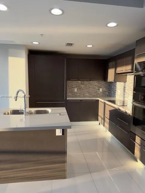 7661 Nw 107th Ave 512, Doral, Florida 33178, Doral, Florida 33178, 2 Bedrooms Bedrooms, ,2 BathroomsBathrooms,Residential,For Sale,7661 Nw 107th Ave 512, Doral, Florida 33178,A11751882