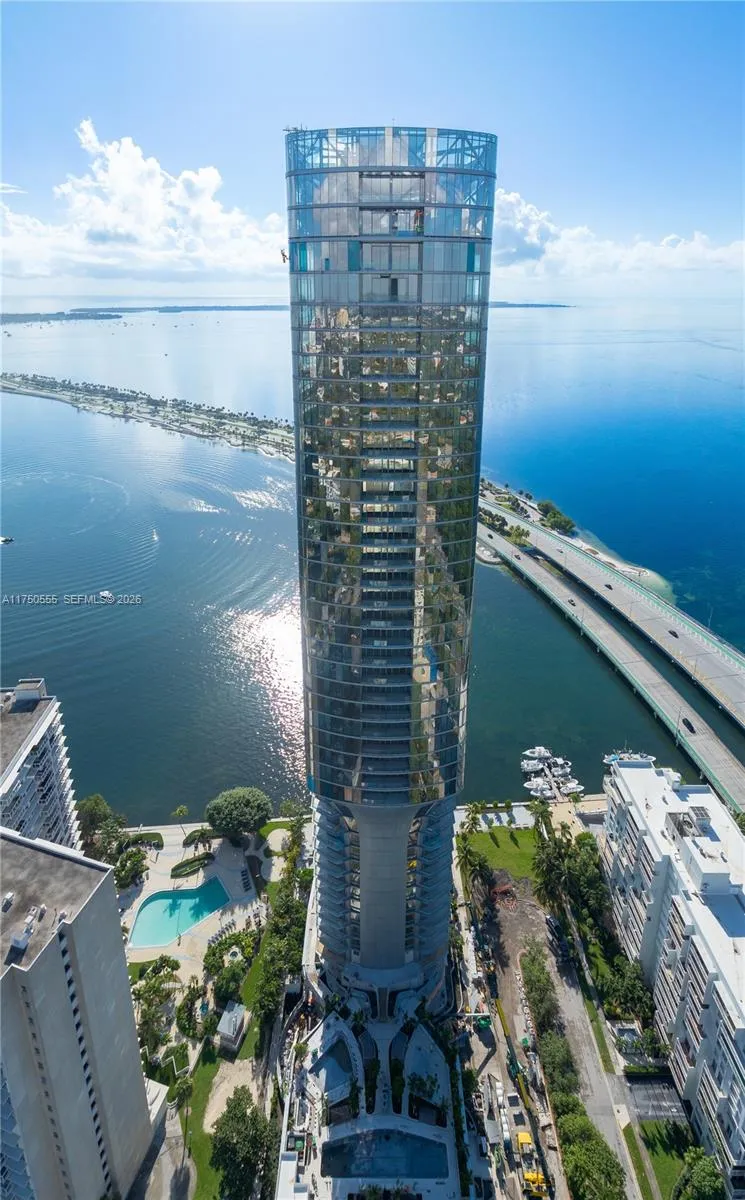 175 Se 25 Rd 3902, Miami, Florida 33129, Miami, Florida 33129, 5 Bedrooms Bedrooms, ,6 BathroomsBathrooms,Residential,For Sale,175 Se 25 Rd 3902, Miami, Florida 33129,A11750555