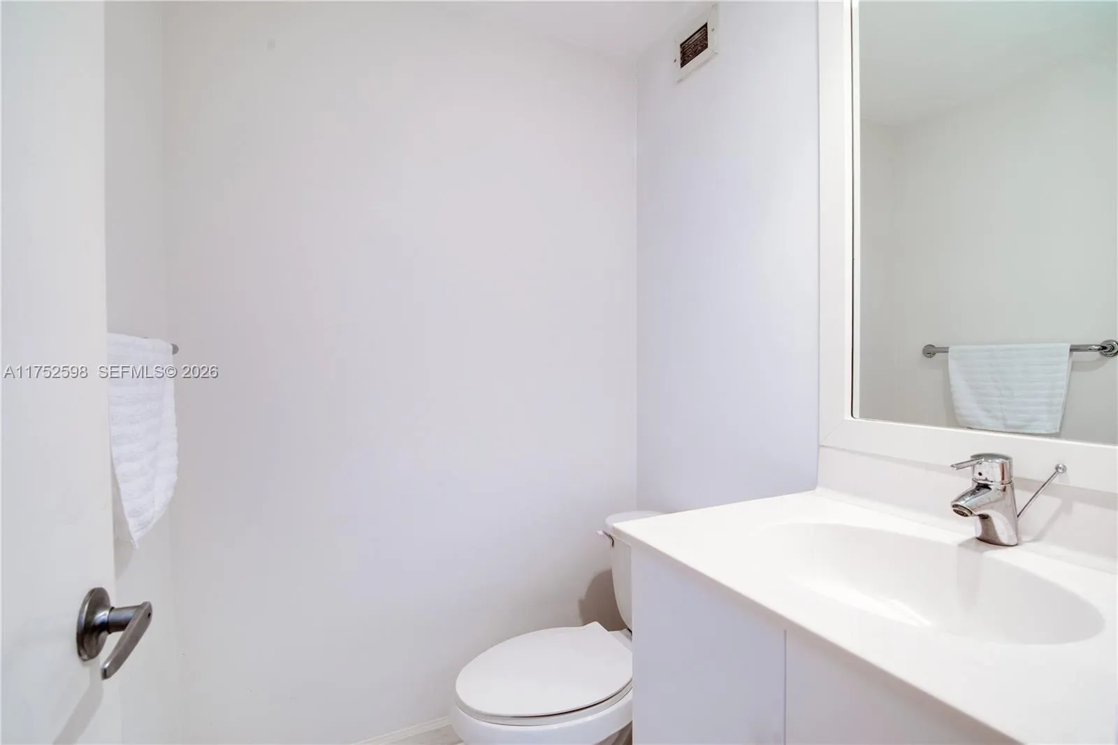 3001 S Ocean Dr 645, Hollywood, Florida 33019, Hollywood, Florida 33019, 2 Bedrooms Bedrooms, ,1 BathroomBathrooms,Residential,For Sale,3001 S Ocean Dr 645, Hollywood, Florida 33019,A11752598