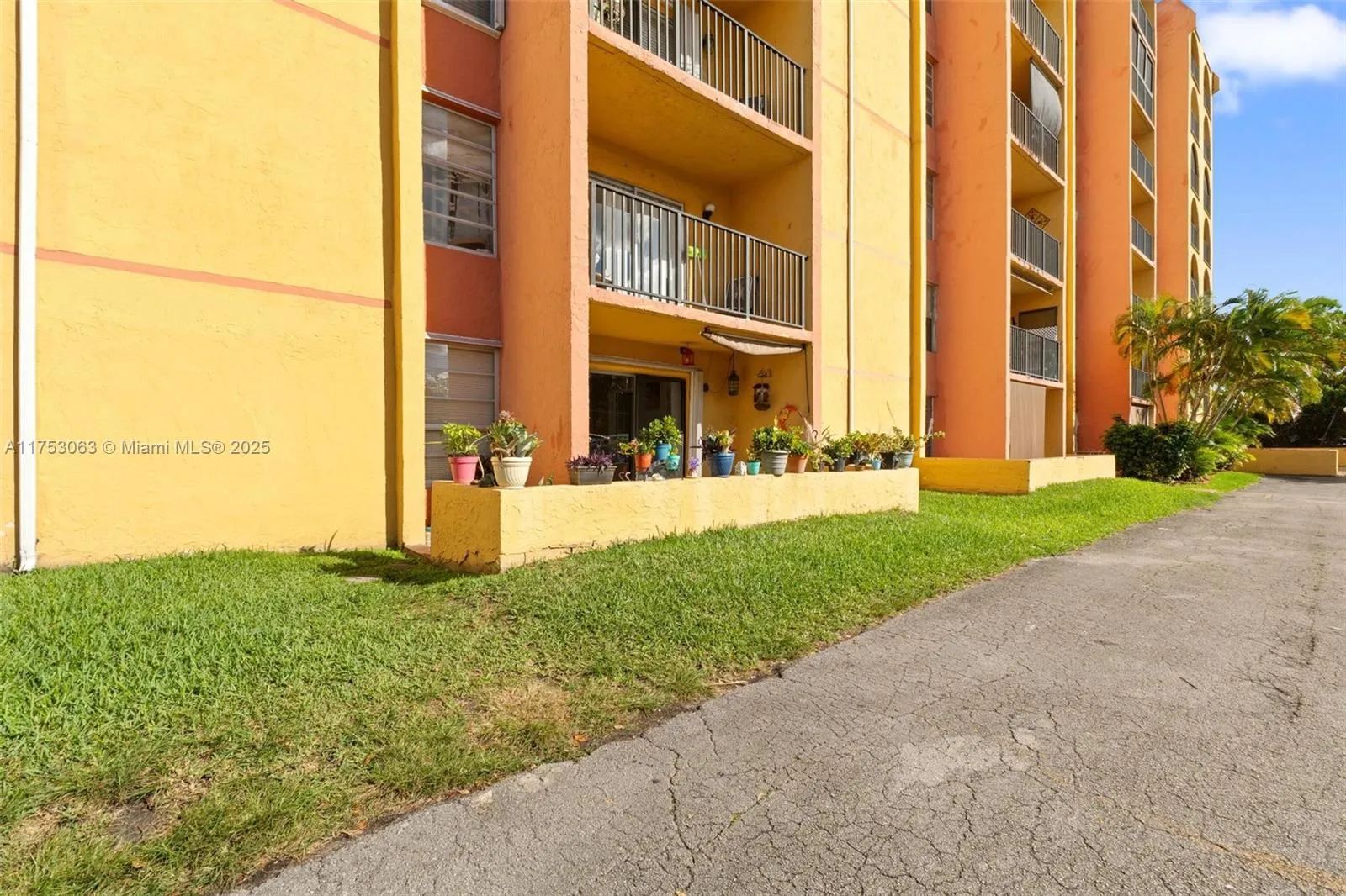 4801 Nw 7th St 109-16, Miami, Florida 33126, Miami, Florida 33126, 2 Bedrooms Bedrooms, ,2 BathroomsBathrooms,Residential,For Sale,4801 Nw 7th St 109-16, Miami, Florida 33126,A11753063