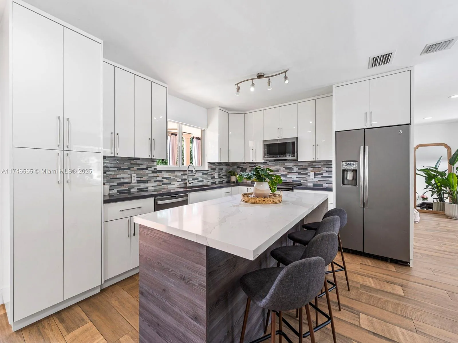 9620 Sw 77th St, Miami, Florida 33173, Miami, Florida 33173, 3 Bedrooms Bedrooms, ,2 BathroomsBathrooms,Residential,For Sale,9620 Sw 77th St, Miami, Florida 33173,A11746565