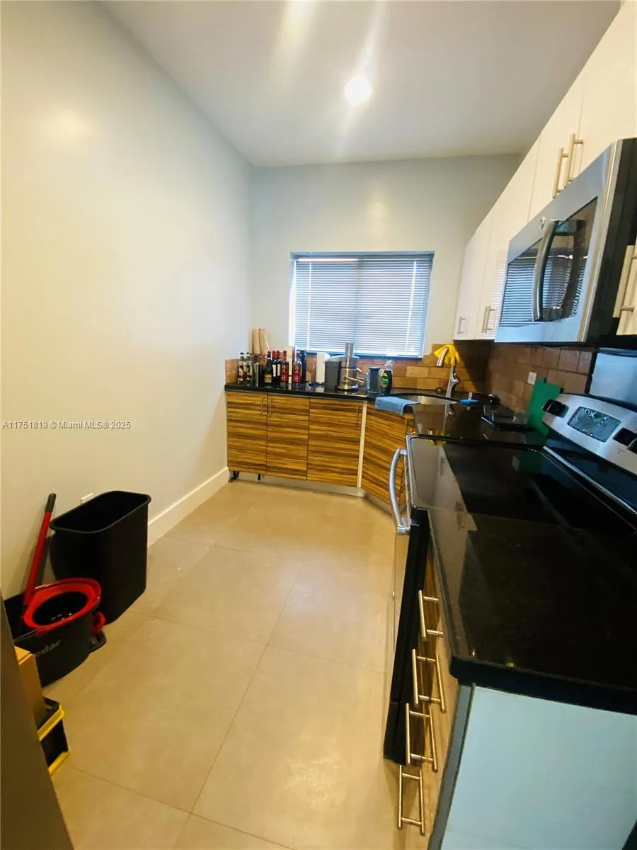 200 Azure Way, Miami Springs, Florida 33166, Miami Springs, Florida 33166, ,Residential Income,For Sale,200 Azure Way, Miami Springs, Florida 33166,A11751819