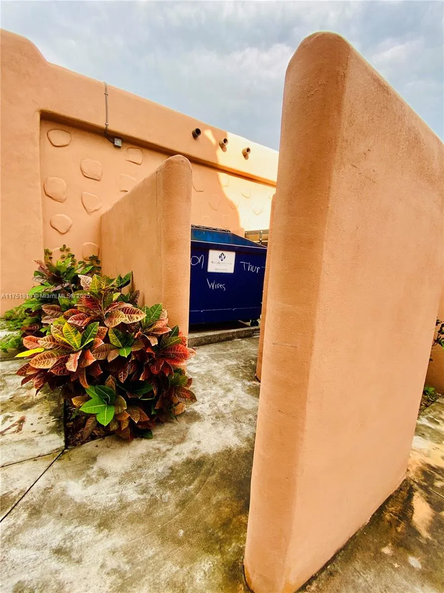 200 Azure Way, Miami Springs, Florida 33166, Miami Springs, Florida 33166, ,Residential Income,For Sale,200 Azure Way, Miami Springs, Florida 33166,A11751819