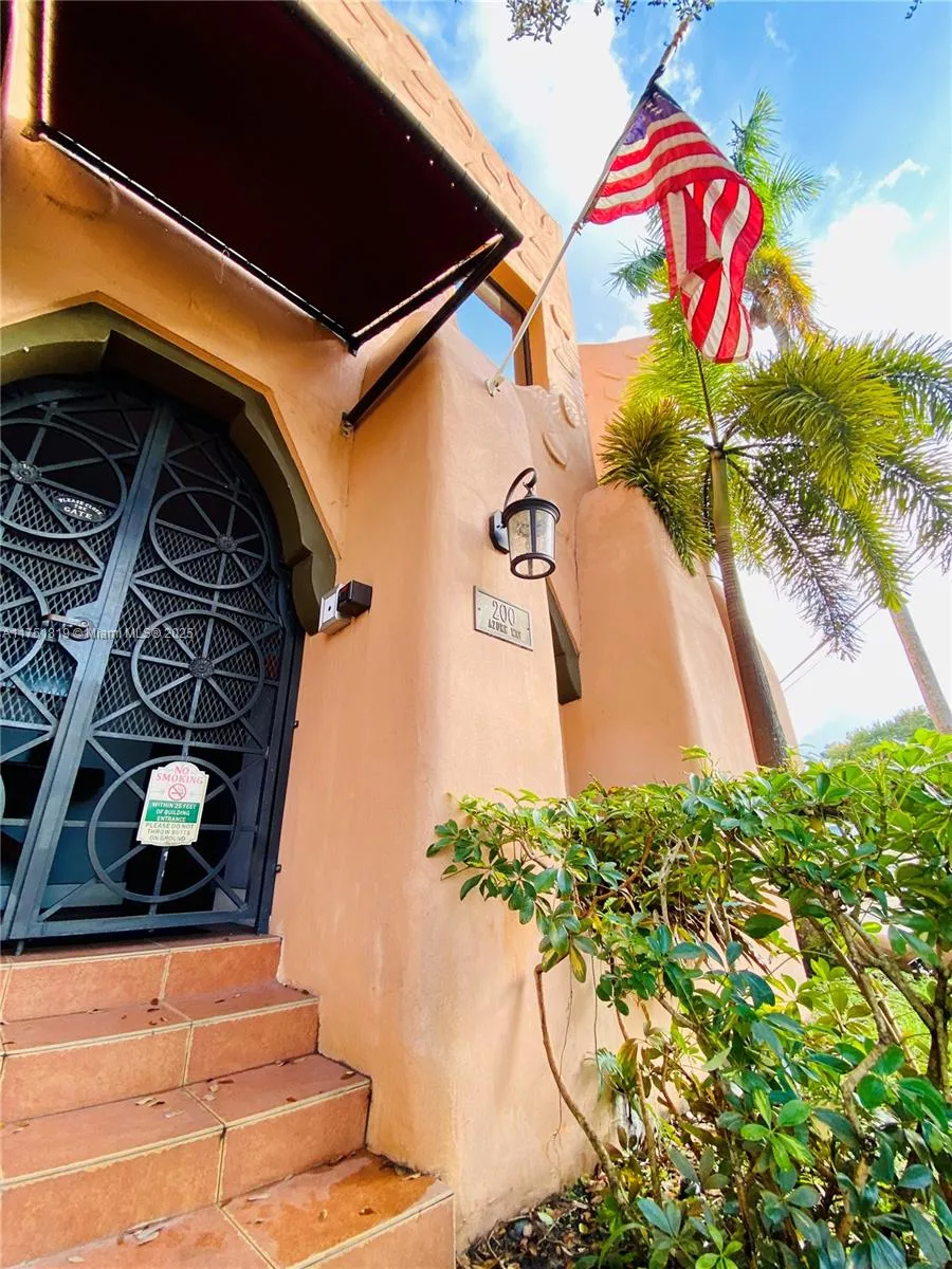200 Azure Way, Miami Springs, Florida 33166, Miami Springs, Florida 33166, ,Residential Income,For Sale,200 Azure Way, Miami Springs, Florida 33166,A11751819