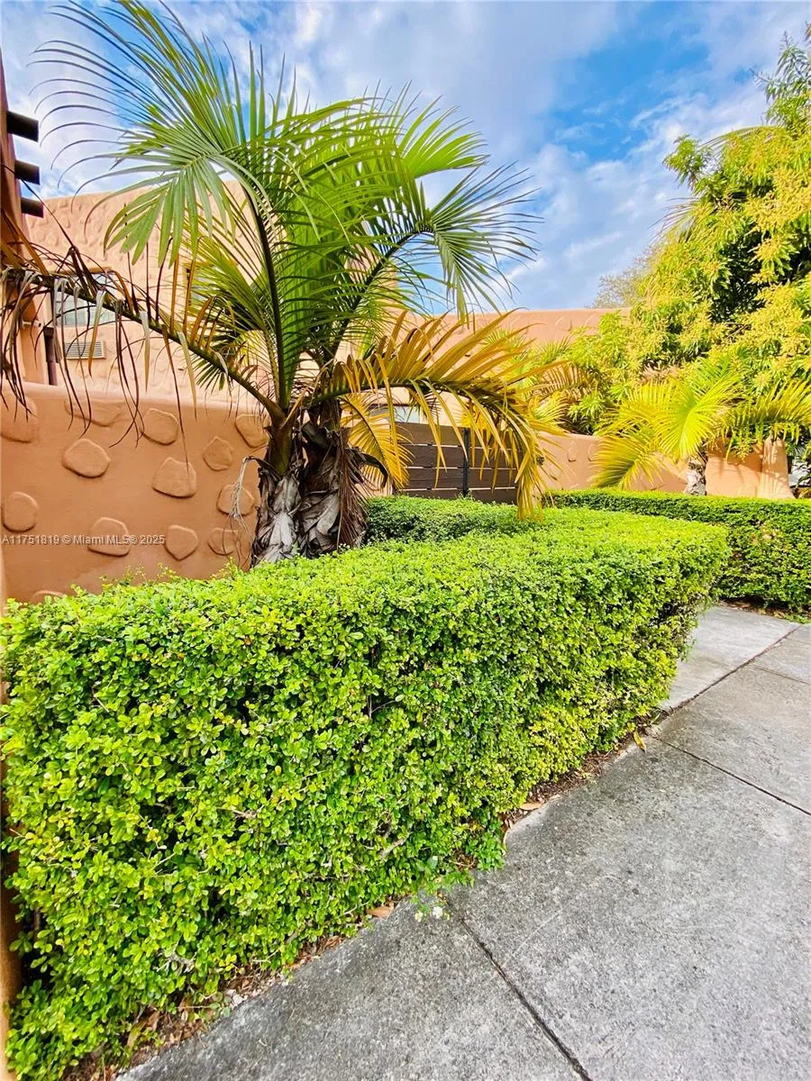 200 Azure Way, Miami Springs, Florida 33166, Miami Springs, Florida 33166, ,Residential Income,For Sale,200 Azure Way, Miami Springs, Florida 33166,A11751819