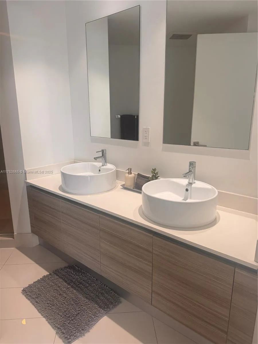 121 Ne 34th St 1904, Miami, Florida 33137, Miami, Florida 33137, 2 Bedrooms Bedrooms, ,2 BathroomsBathrooms,Residential Lease,For Rent,121 Ne 34th St 1904, Miami, Florida 33137,A11753665