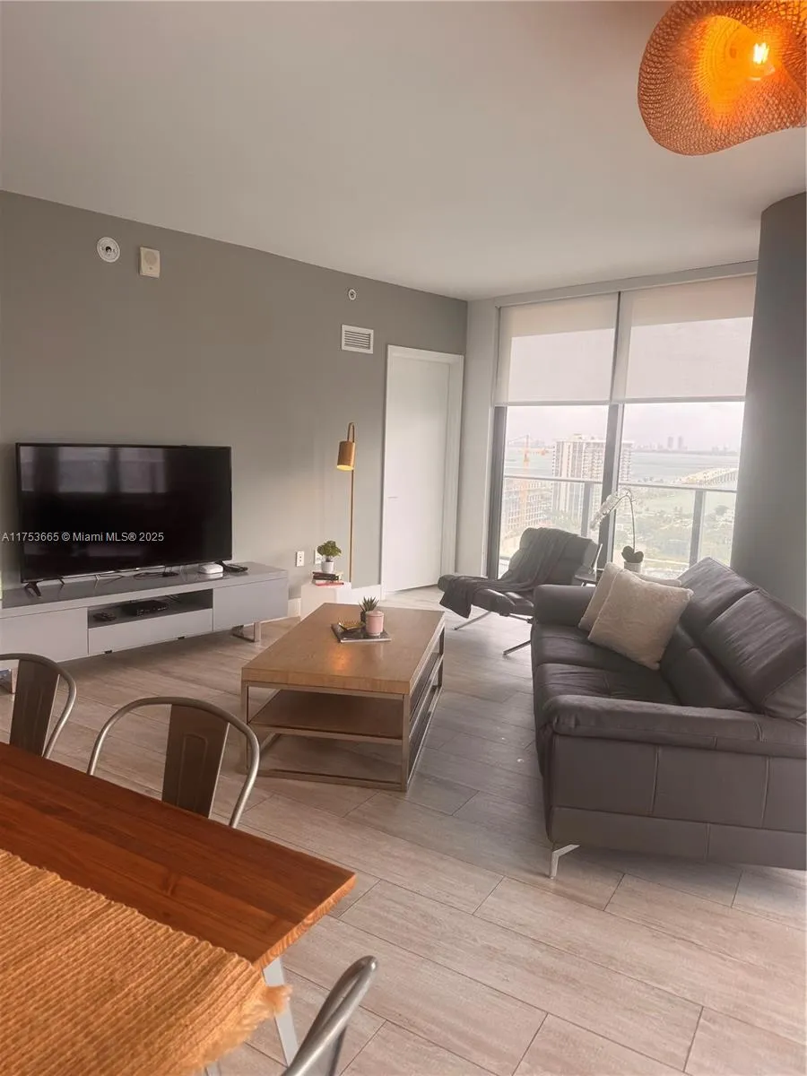 121 Ne 34th St 1904, Miami, Florida 33137, Miami, Florida 33137, 2 Bedrooms Bedrooms, ,2 BathroomsBathrooms,Residential Lease,For Rent,121 Ne 34th St 1904, Miami, Florida 33137,A11753665