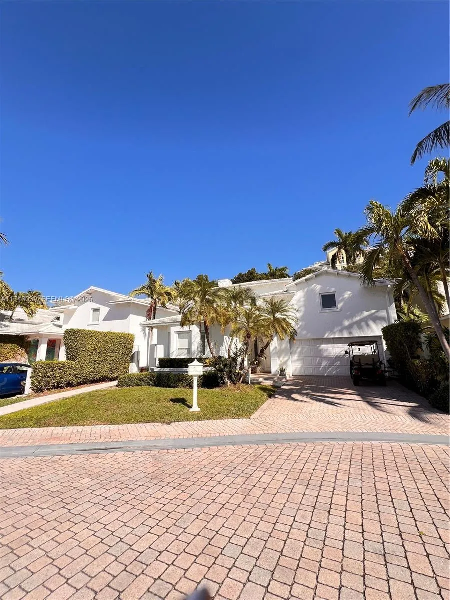 6 Coconut Ln, Key Biscayne, Florida 33149, Key Biscayne, Florida 33149, 5 Bedrooms Bedrooms, 1 Room Rooms,7 BathroomsBathrooms,Residential,For Sale,6 Coconut Ln, Key Biscayne, Florida 33149,A11748039