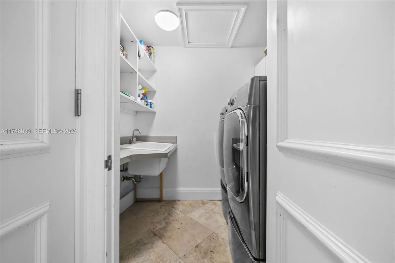 6 Coconut Ln, Key Biscayne, Florida 33149, Key Biscayne, Florida 33149, 5 Bedrooms Bedrooms, 1 Room Rooms,7 BathroomsBathrooms,Residential,For Sale,6 Coconut Ln, Key Biscayne, Florida 33149,A11748039