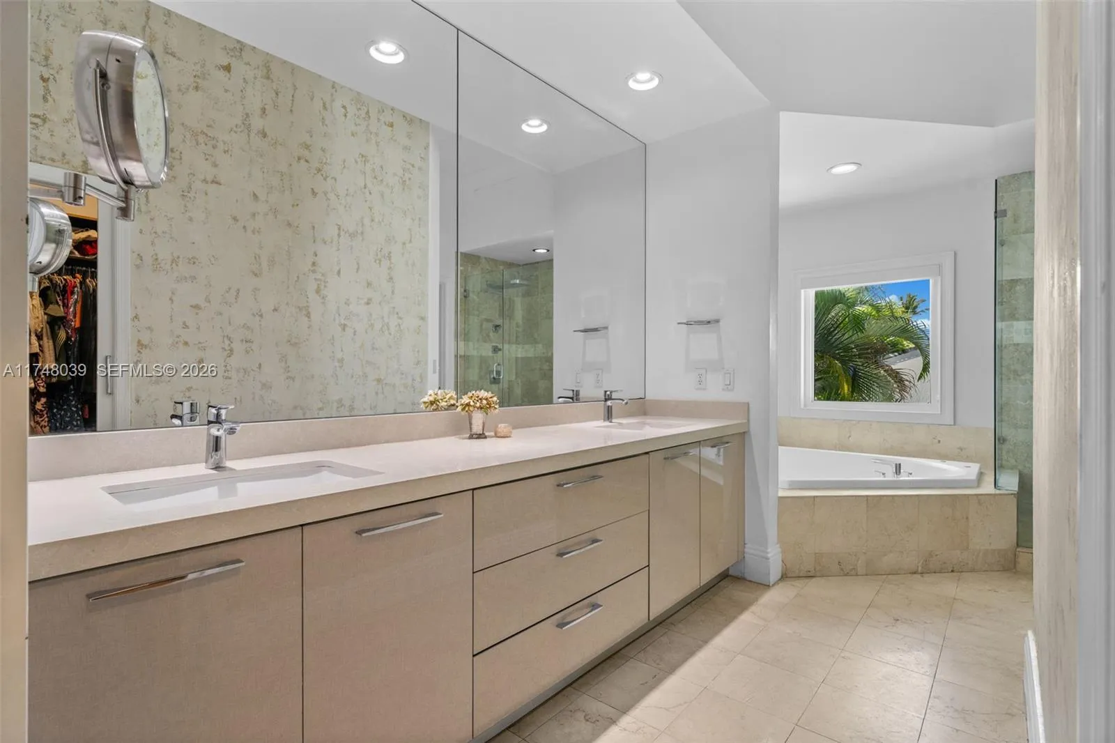 6 Coconut Ln, Key Biscayne, Florida 33149, Key Biscayne, Florida 33149, 5 Bedrooms Bedrooms, 1 Room Rooms,7 BathroomsBathrooms,Residential,For Sale,6 Coconut Ln, Key Biscayne, Florida 33149,A11748039