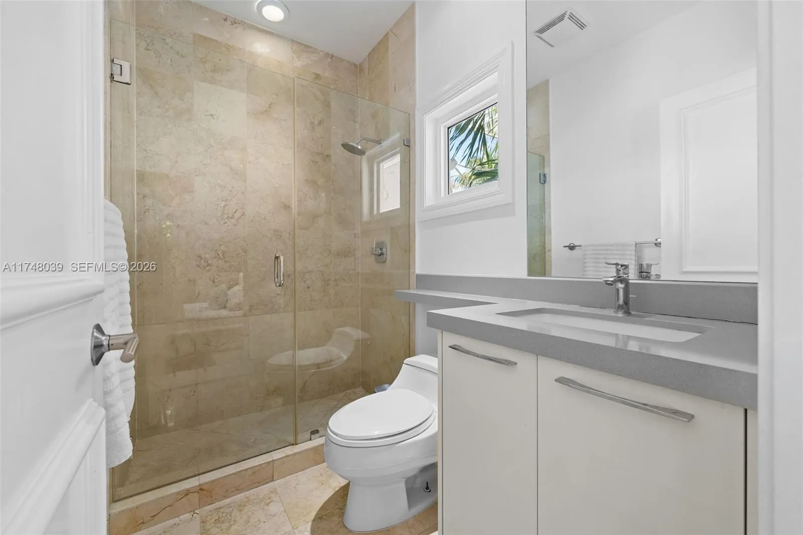 6 Coconut Ln, Key Biscayne, Florida 33149, Key Biscayne, Florida 33149, 5 Bedrooms Bedrooms, 1 Room Rooms,7 BathroomsBathrooms,Residential,For Sale,6 Coconut Ln, Key Biscayne, Florida 33149,A11748039