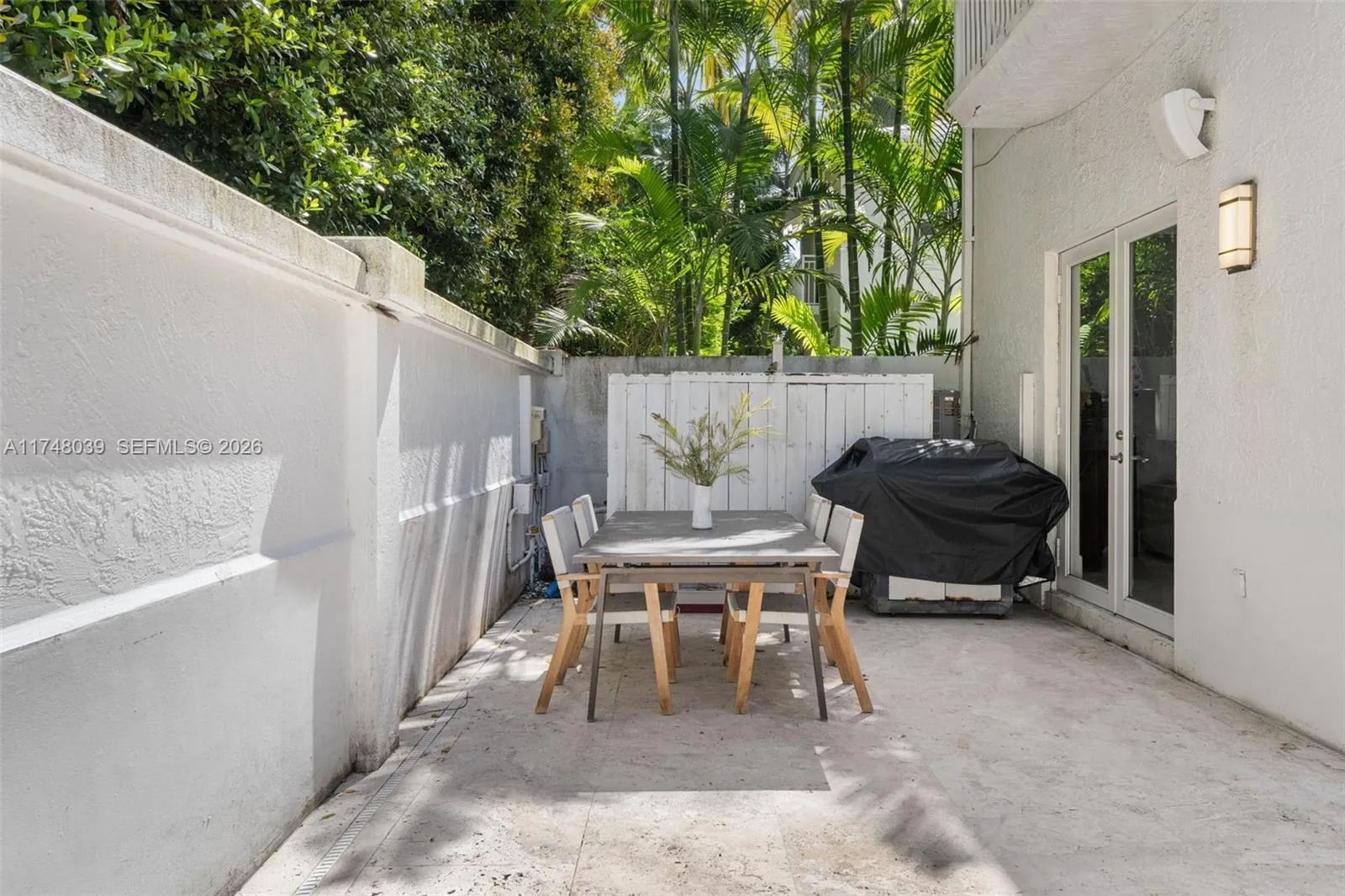 6 Coconut Ln, Key Biscayne, Florida 33149, Key Biscayne, Florida 33149, 5 Bedrooms Bedrooms, 1 Room Rooms,7 BathroomsBathrooms,Residential,For Sale,6 Coconut Ln, Key Biscayne, Florida 33149,A11748039
