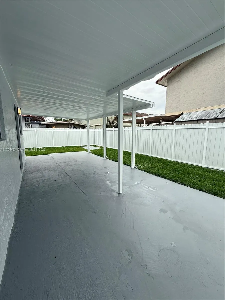 961 W 39th Pl, Hialeah, Florida 33012, Hialeah, Florida 33012, 3 Bedrooms Bedrooms, ,2 BathroomsBathrooms,Residential,For Sale,961 W 39th Pl, Hialeah, Florida 33012,A11754474