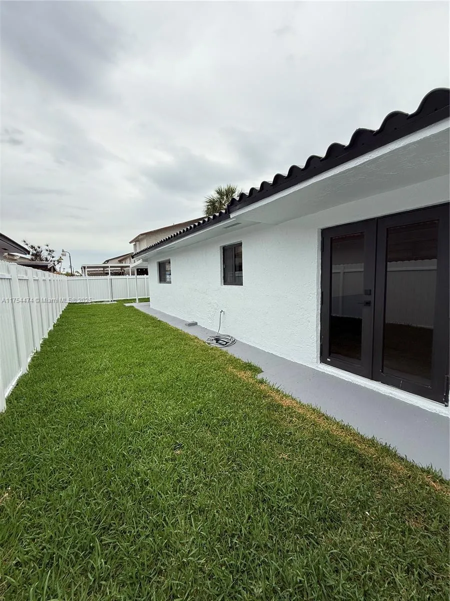 961 W 39th Pl, Hialeah, Florida 33012, Hialeah, Florida 33012, 3 Bedrooms Bedrooms, ,2 BathroomsBathrooms,Residential,For Sale,961 W 39th Pl, Hialeah, Florida 33012,A11754474