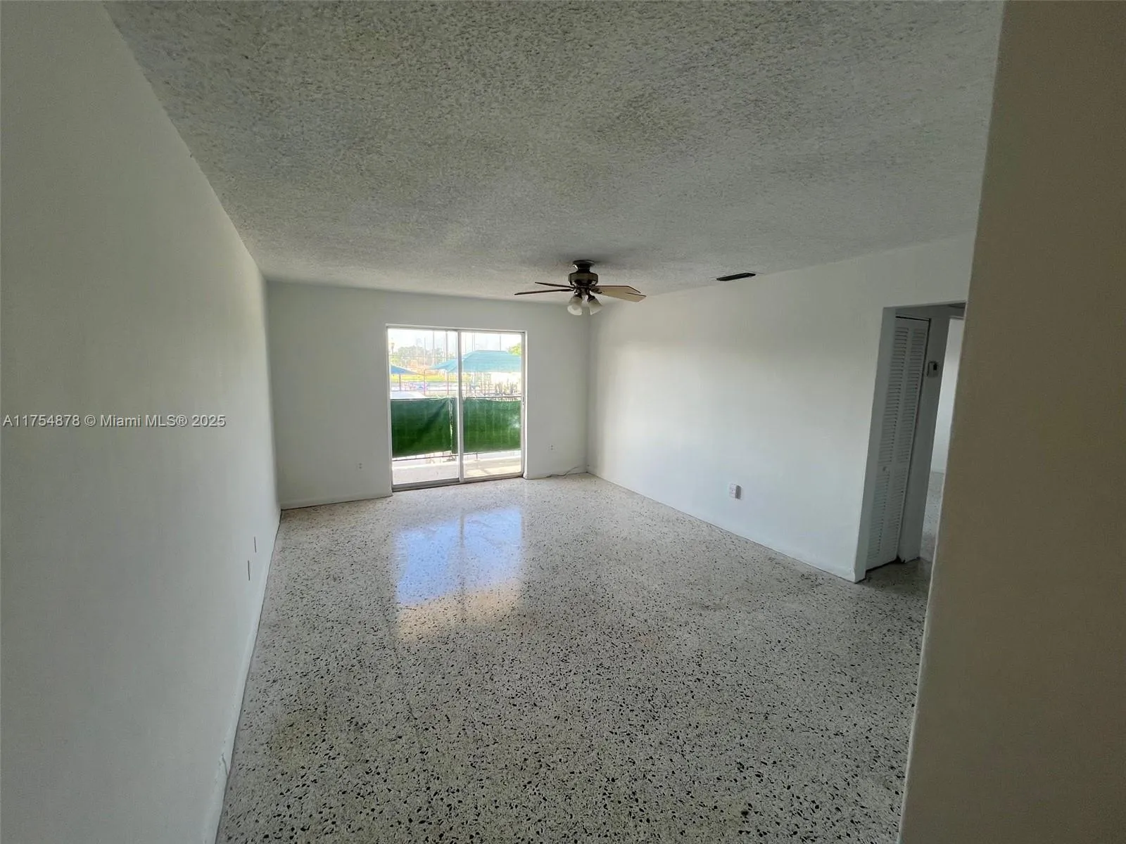 887 W 29th St 2, Hialeah, Florida 33012, Hialeah, Florida 33012, 2 Bedrooms Bedrooms, ,1 BathroomBathrooms,Residential Lease,For Rent,887 W 29th St 2, Hialeah, Florida 33012,A11754878