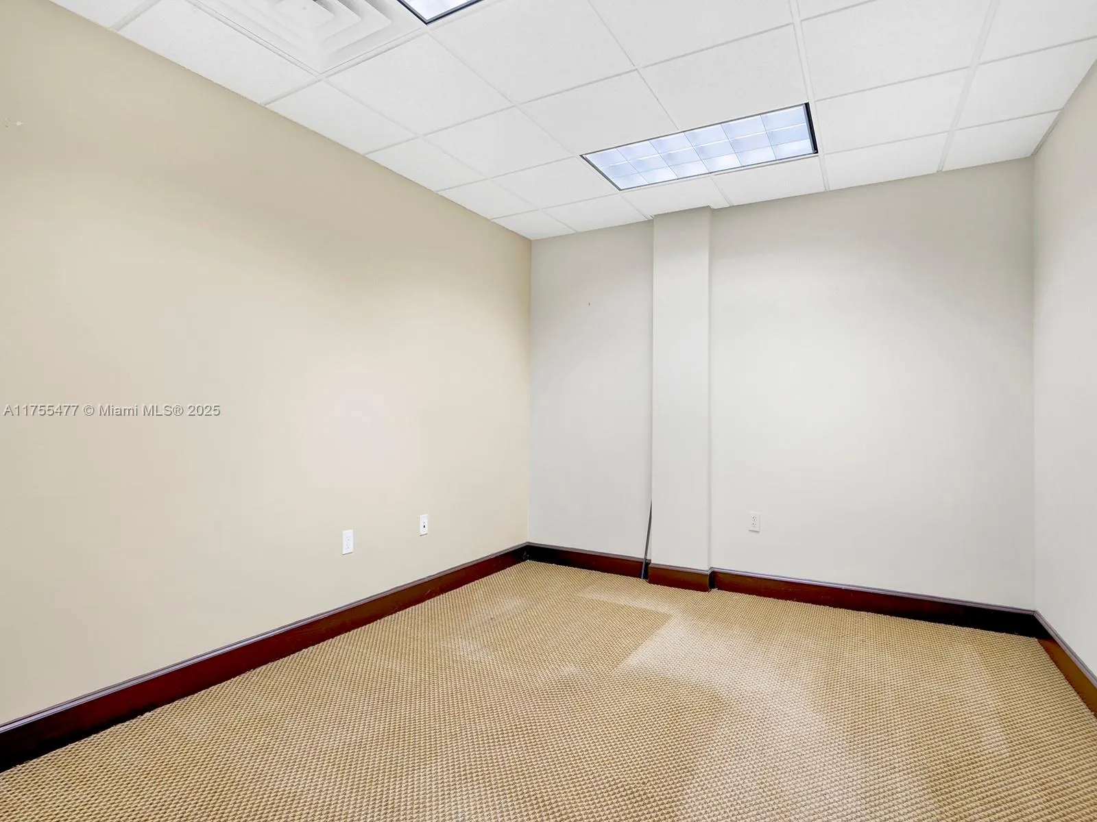 4070 Laguna St, Coral Gables, Florida 33146, Coral Gables, Florida 33146, ,Commercial Lease,For Rent,4070 Laguna St, Coral Gables, Florida 33146,A11755477