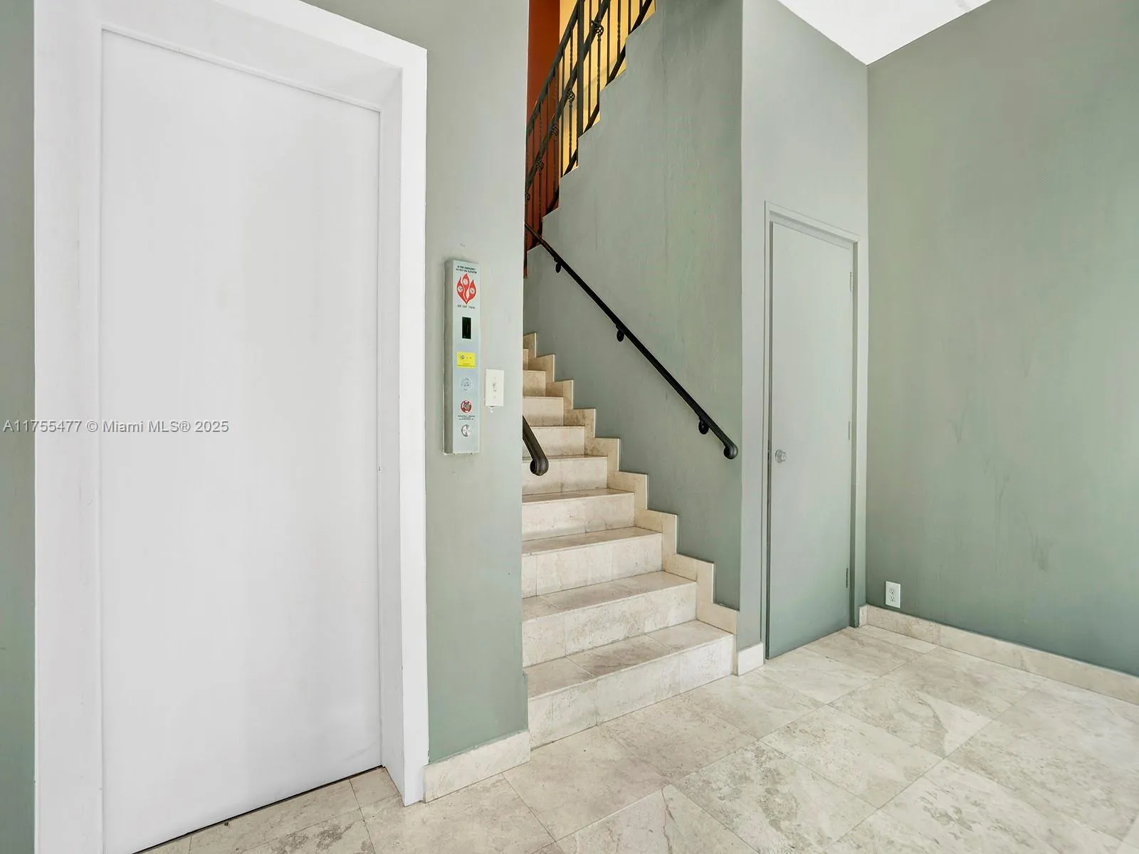 4070 Laguna St, Coral Gables, Florida 33146, Coral Gables, Florida 33146, ,Commercial Lease,For Rent,4070 Laguna St, Coral Gables, Florida 33146,A11755477