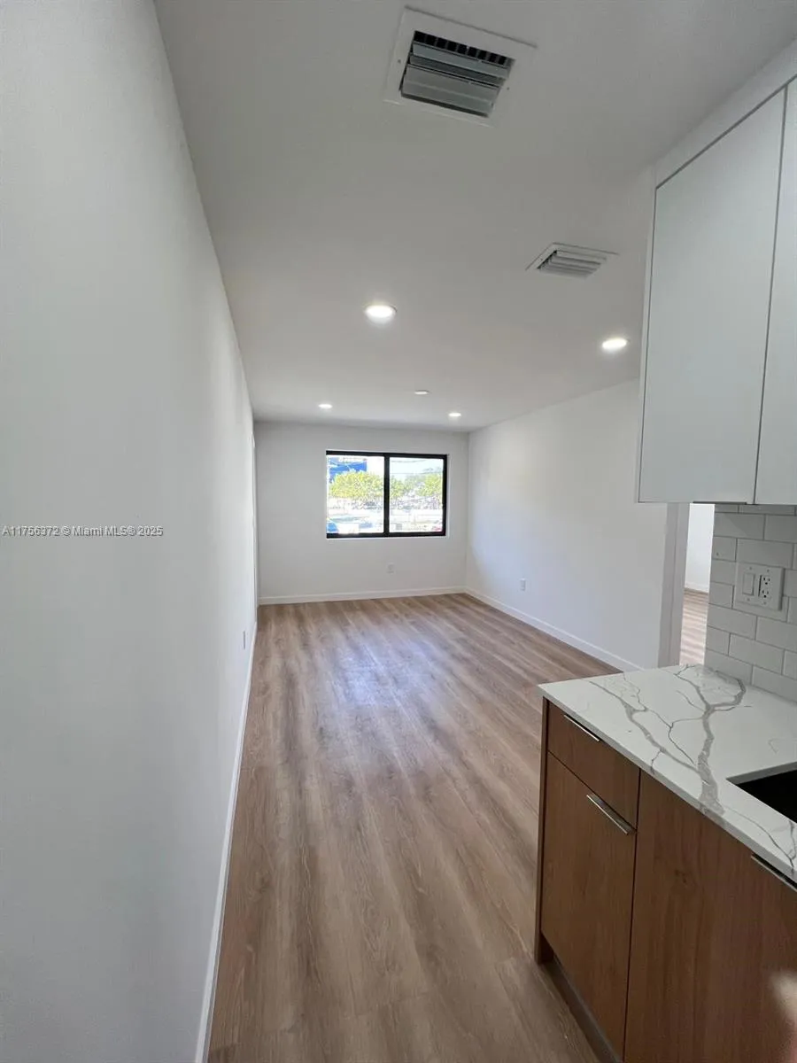 4227 Nw 5th St 8, Miami, Florida 33126, Miami, Florida 33126, 2 Bedrooms Bedrooms, ,1 BathroomBathrooms,Residential Lease,For Rent,4227 Nw 5th St 8, Miami, Florida 33126,A11756372