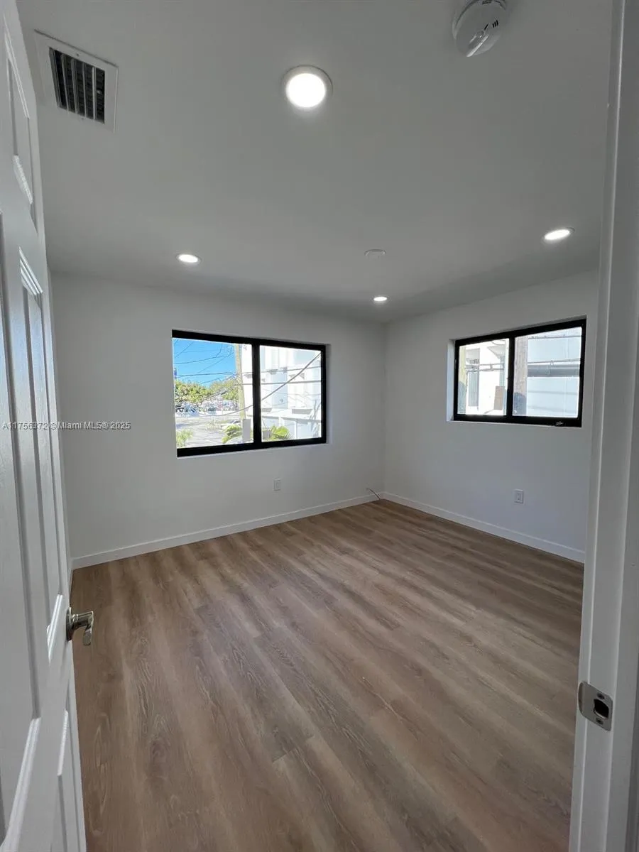 4227 Nw 5th St 8, Miami, Florida 33126, Miami, Florida 33126, 2 Bedrooms Bedrooms, ,1 BathroomBathrooms,Residential Lease,For Rent,4227 Nw 5th St 8, Miami, Florida 33126,A11756372