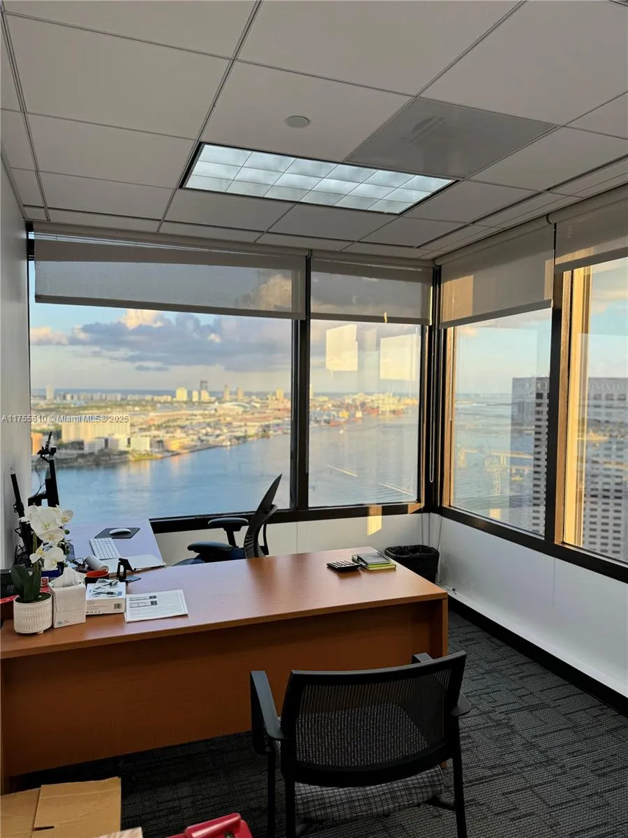 2 S Biscayne Blvd 3200, Miami, Florida 33131, Miami, Florida 33131, ,Commercial Lease,For Rent,2 S Biscayne Blvd 3200, Miami, Florida 33131,A11755610