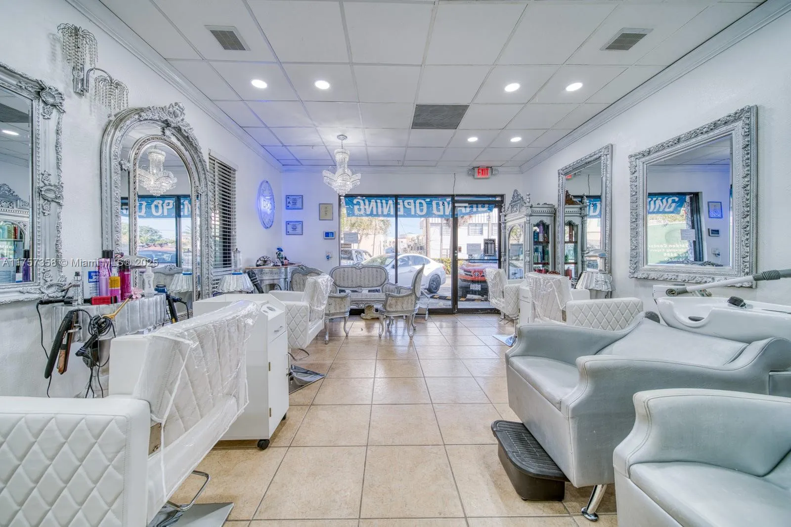 Beauty Salon For Sale 0n Sunset Blvd, South Miami, South Miami, Florida 33143, ,Business Opportunity,For Sale,Beauty Salon For Sale 0n Sunset Blvd, South Miami,A11757358