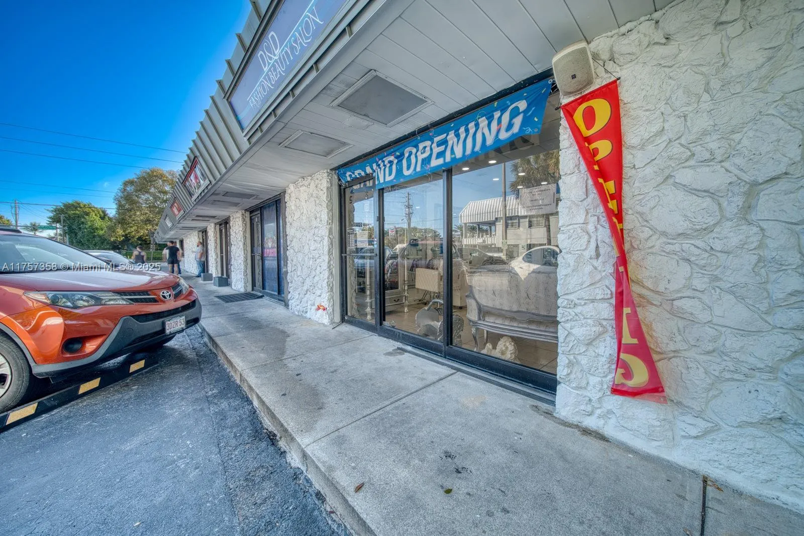 Beauty Salon For Sale 0n Sunset Blvd, South Miami, South Miami, Florida 33143, ,Business Opportunity,For Sale,Beauty Salon For Sale 0n Sunset Blvd, South Miami,A11757358