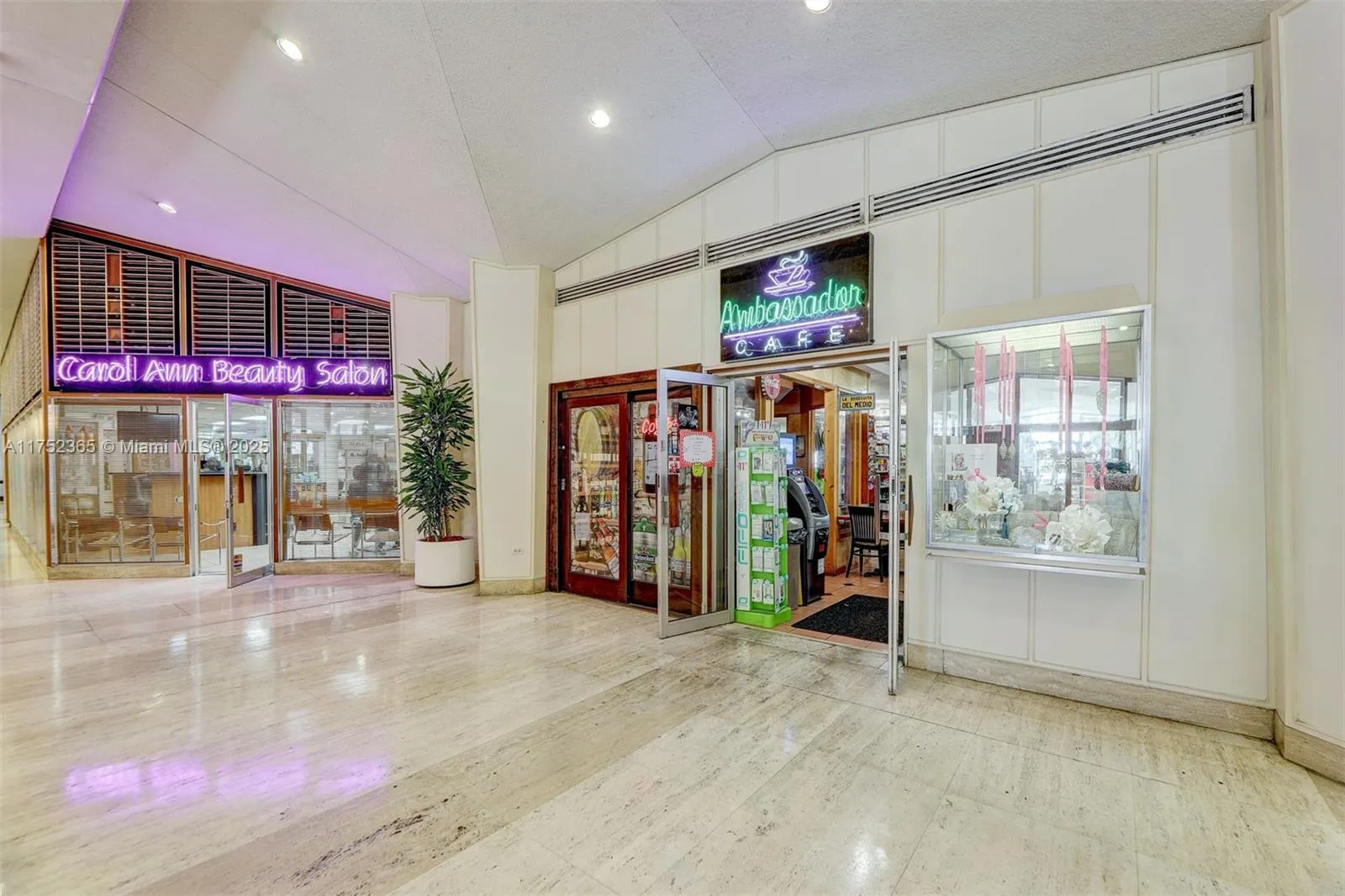 825 Brickell Bay Dr 246-3, Miami, Florida 33131, Miami, Florida 33131, ,Commercial Lease,For Rent,825 Brickell Bay Dr 246-3, Miami, Florida 33131,A11752365