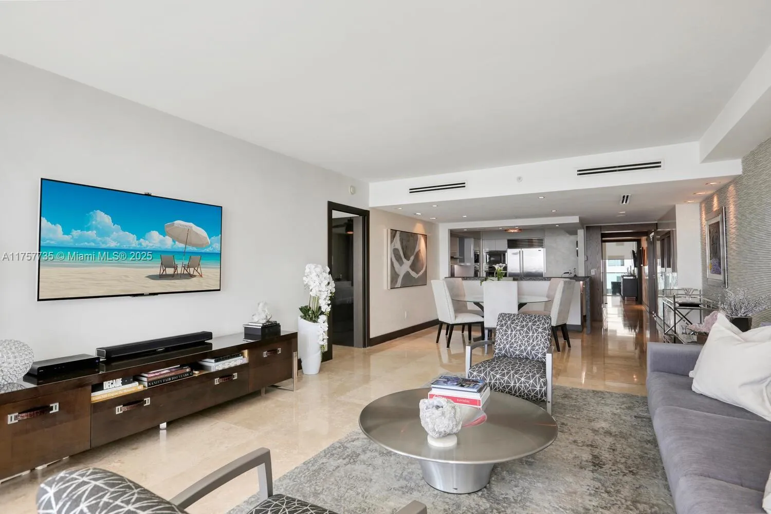 1331 Brickell Bay Dr 1905, Miami, Florida 33131, Miami, Florida 33131, 3 Bedrooms Bedrooms, ,3 BathroomsBathrooms,Residential,For Sale,1331 Brickell Bay Dr 1905, Miami, Florida 33131,A11757735