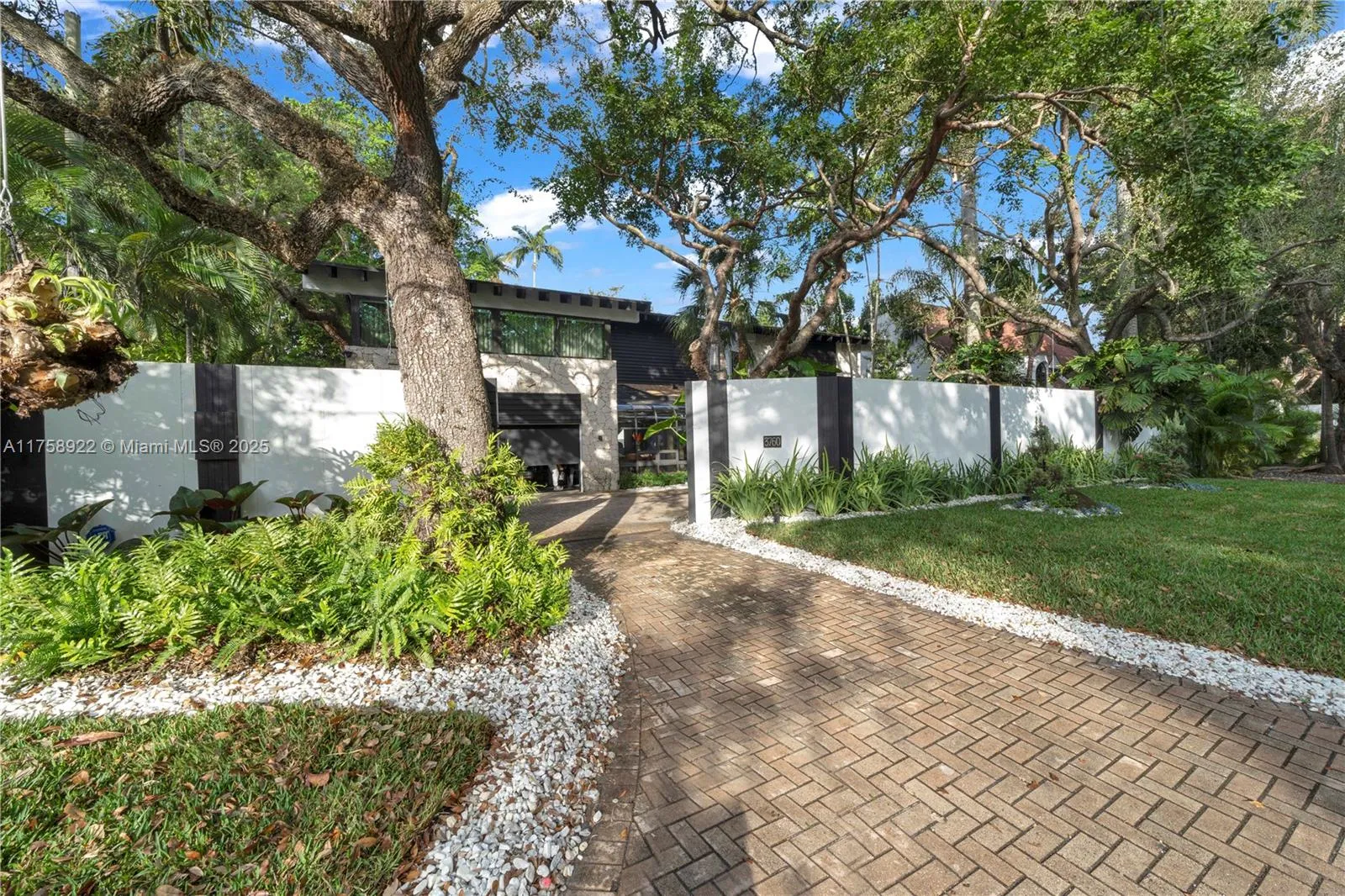 3760 S Douglas Rd, Miami, Florida 33133, Miami, Florida 33133, 3 Bedrooms Bedrooms, ,3 BathroomsBathrooms,Residential,For Sale,3760 S Douglas Rd, Miami, Florida 33133,A11758922 3760 S Douglas Rd, Miami, Florida 33133, Miami, Florida 33133, 3 Bedrooms Bedrooms, ,3 BathroomsBathrooms,Residential,For Sale,3760 S Douglas Rd, Miami, Florida 33133,A11758922