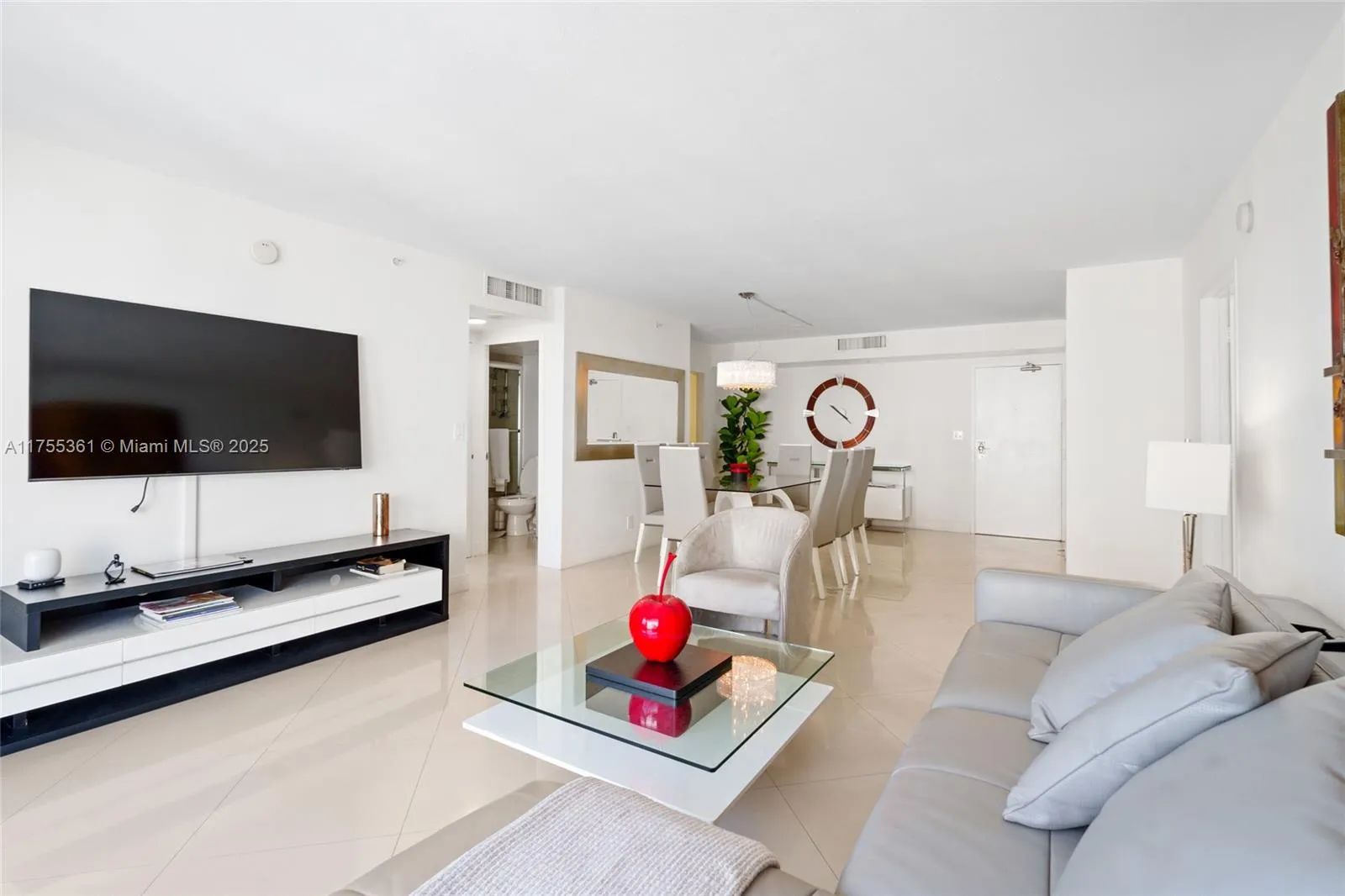 9195 Collins Ave 1103, Surfside, Florida 33154, Surfside, Florida 33154, 2 Bedrooms Bedrooms, ,2 BathroomsBathrooms,Residential,For Sale,9195 Collins Ave 1103, Surfside, Florida 33154,A11755361