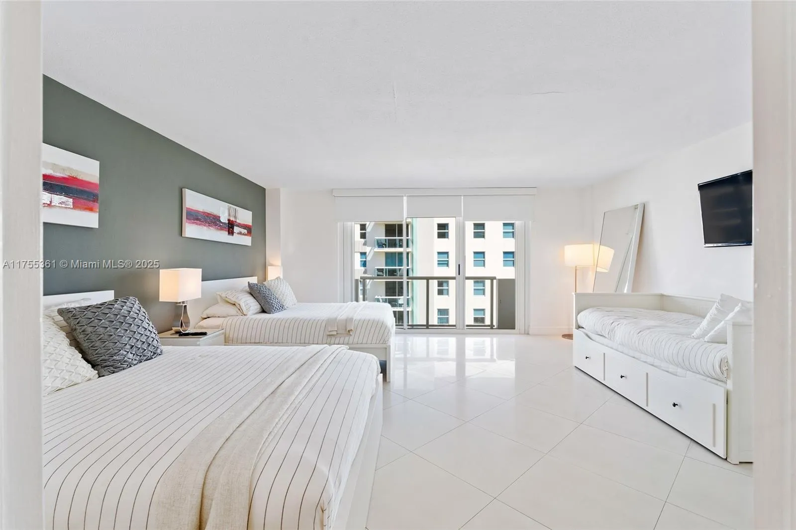 9195 Collins Ave 1103, Surfside, Florida 33154, Surfside, Florida 33154, 2 Bedrooms Bedrooms, ,2 BathroomsBathrooms,Residential,For Sale,9195 Collins Ave 1103, Surfside, Florida 33154,A11755361