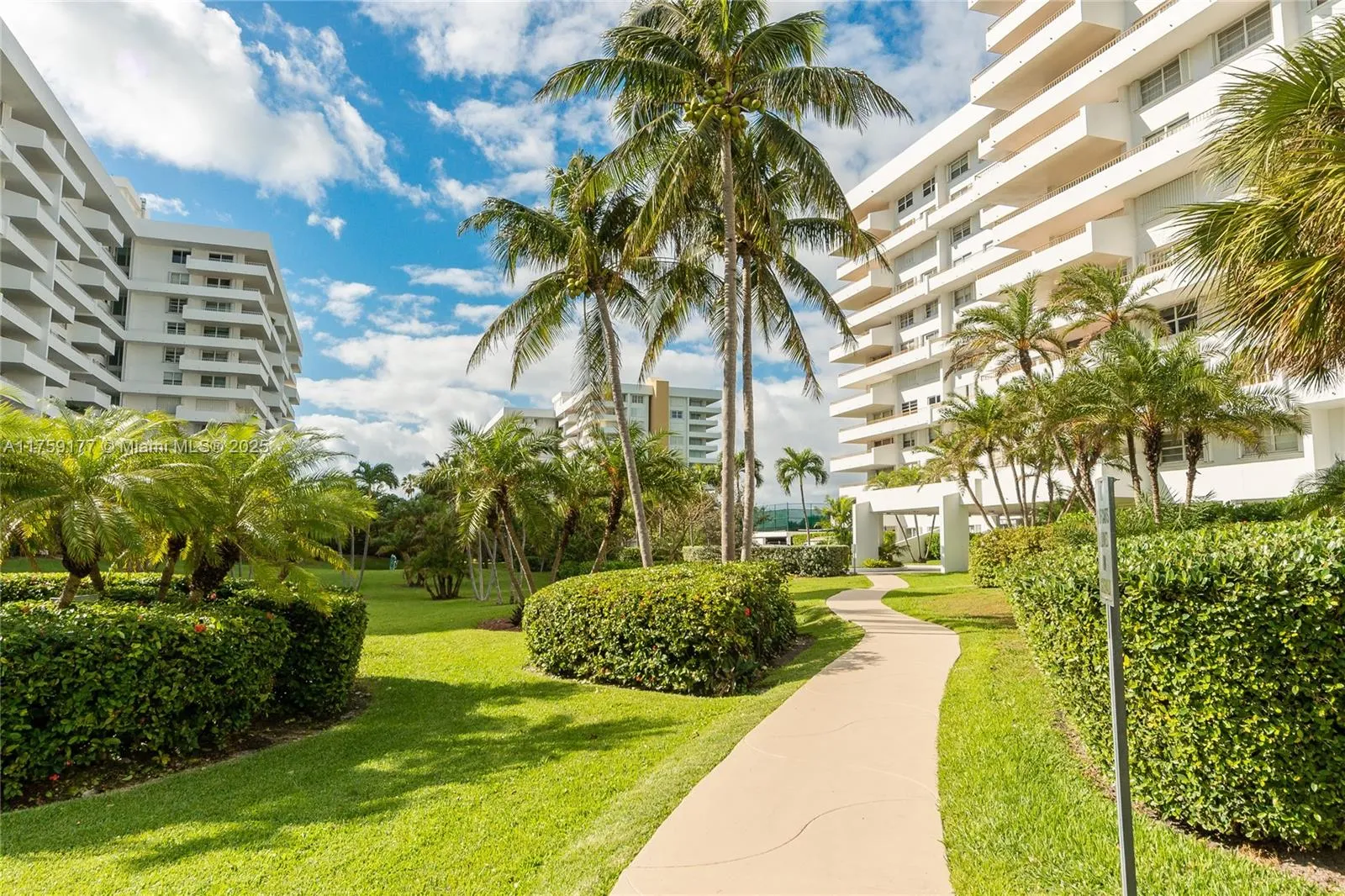 155 Ocean Lane Dr 1113, Key Biscayne, Florida 3314, Key Biscayne, Florida 33149, 2 Bedrooms Bedrooms, ,2 BathroomsBathrooms,Residential,For Sale,155 Ocean Lane Dr 1113, Key Biscayne, Florida 3314,A11759177