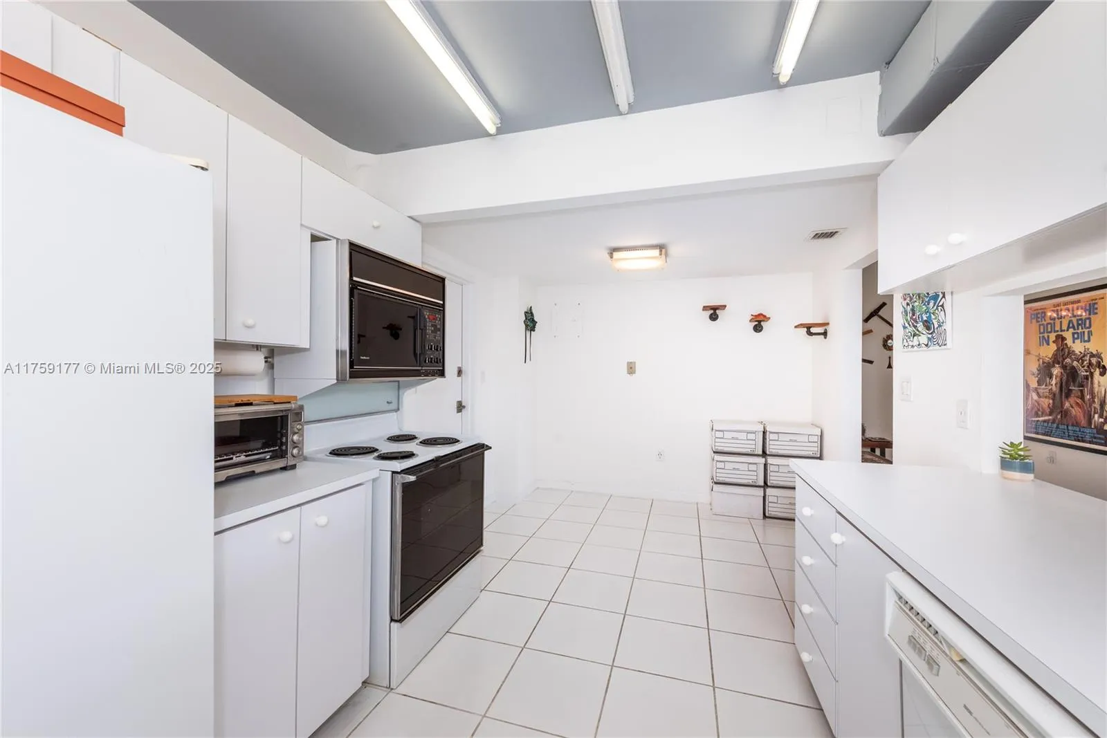 155 Ocean Lane Dr 1113, Key Biscayne, Florida 3314, Key Biscayne, Florida 33149, 2 Bedrooms Bedrooms, ,2 BathroomsBathrooms,Residential,For Sale,155 Ocean Lane Dr 1113, Key Biscayne, Florida 3314,A11759177