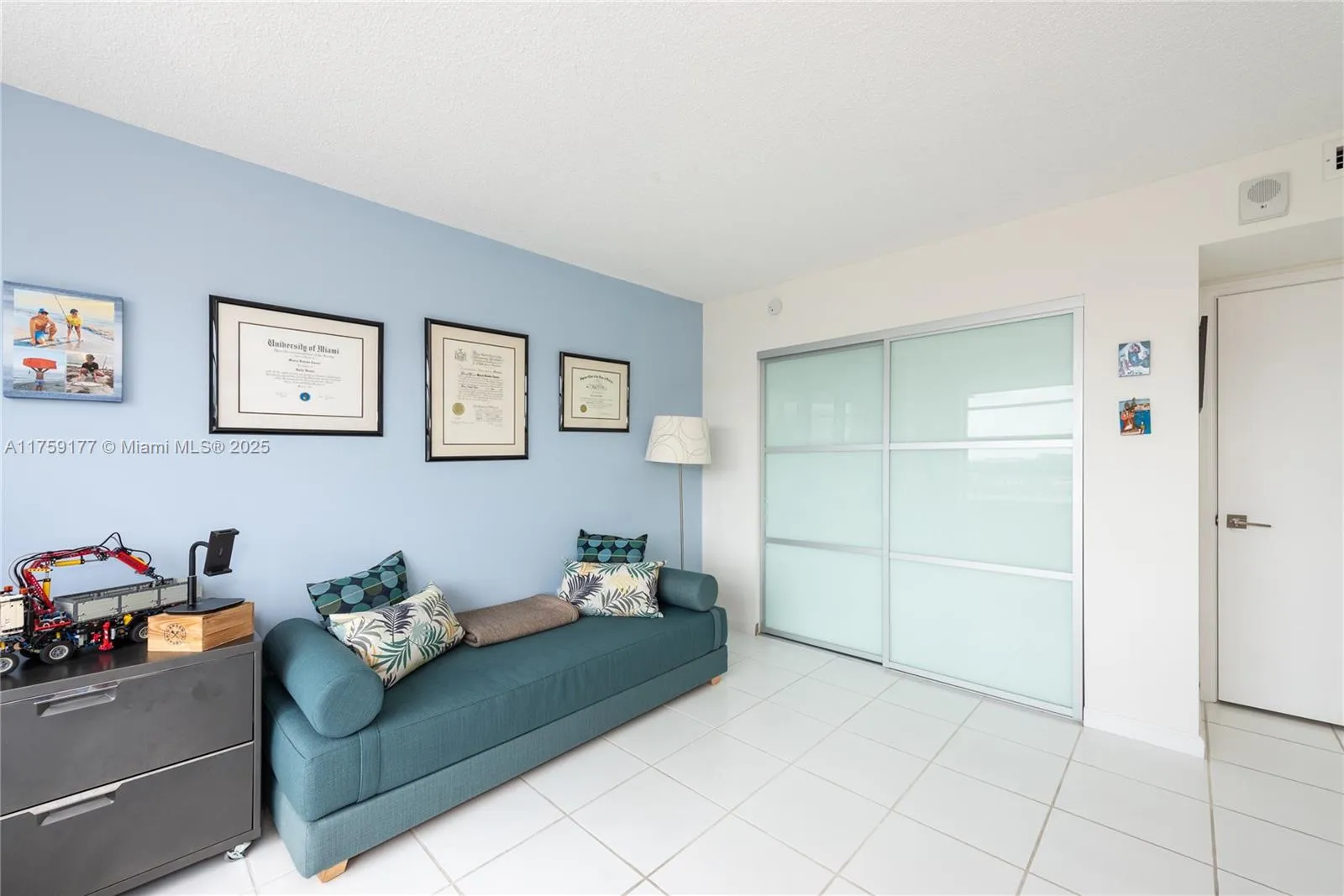 155 Ocean Lane Dr 1113, Key Biscayne, Florida 3314, Key Biscayne, Florida 33149, 2 Bedrooms Bedrooms, ,2 BathroomsBathrooms,Residential,For Sale,155 Ocean Lane Dr 1113, Key Biscayne, Florida 3314,A11759177