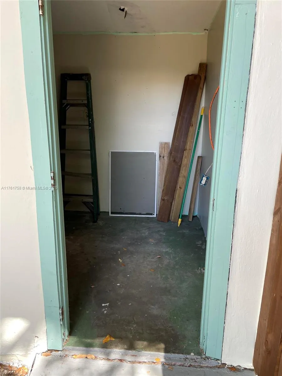 208 Sw 2nd Pl, Dania Beach, Florida 33004, Dania Beach, Florida 33004, ,Residential Income,For Sale,208 Sw 2nd Pl, Dania Beach, Florida 33004,A11761758