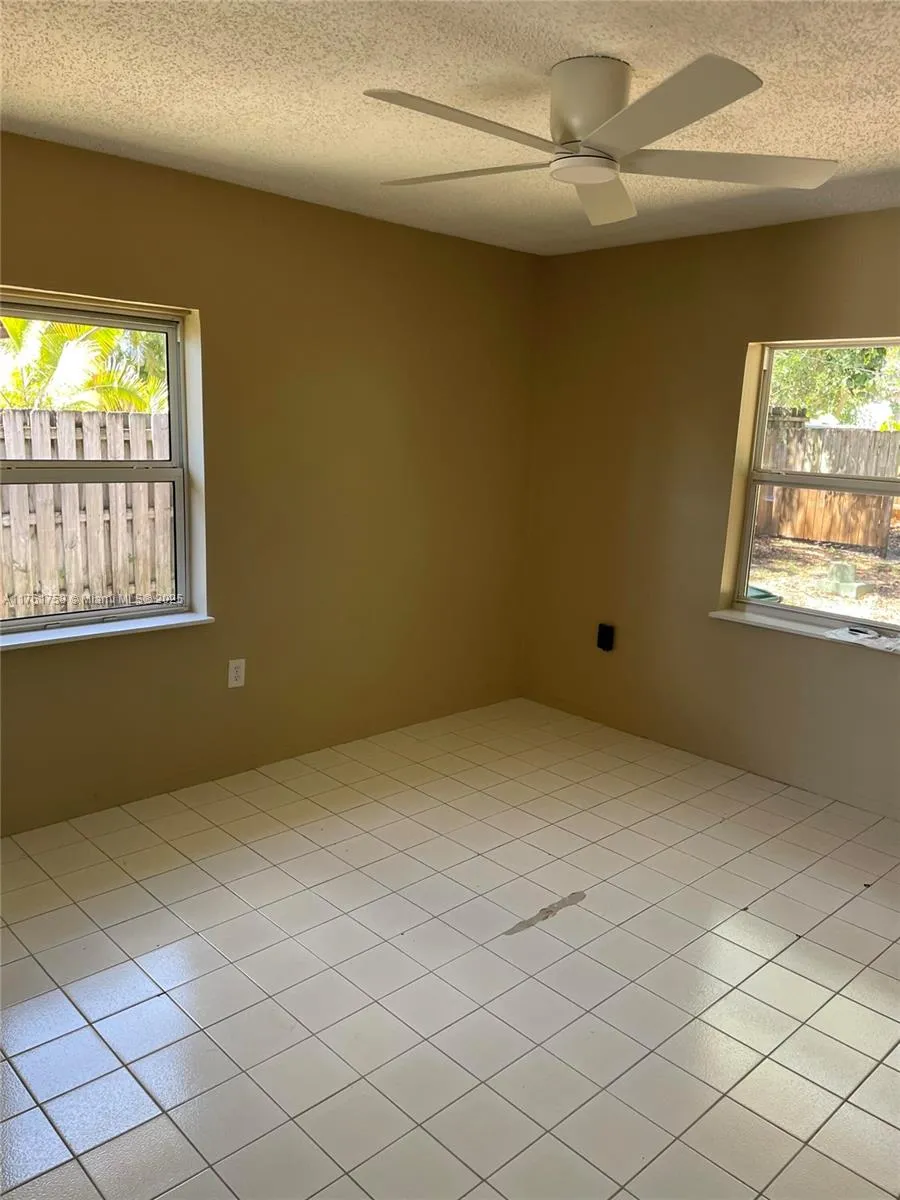 208 Sw 2nd Pl, Dania Beach, Florida 33004, Dania Beach, Florida 33004, ,Residential Income,For Sale,208 Sw 2nd Pl, Dania Beach, Florida 33004,A11761758