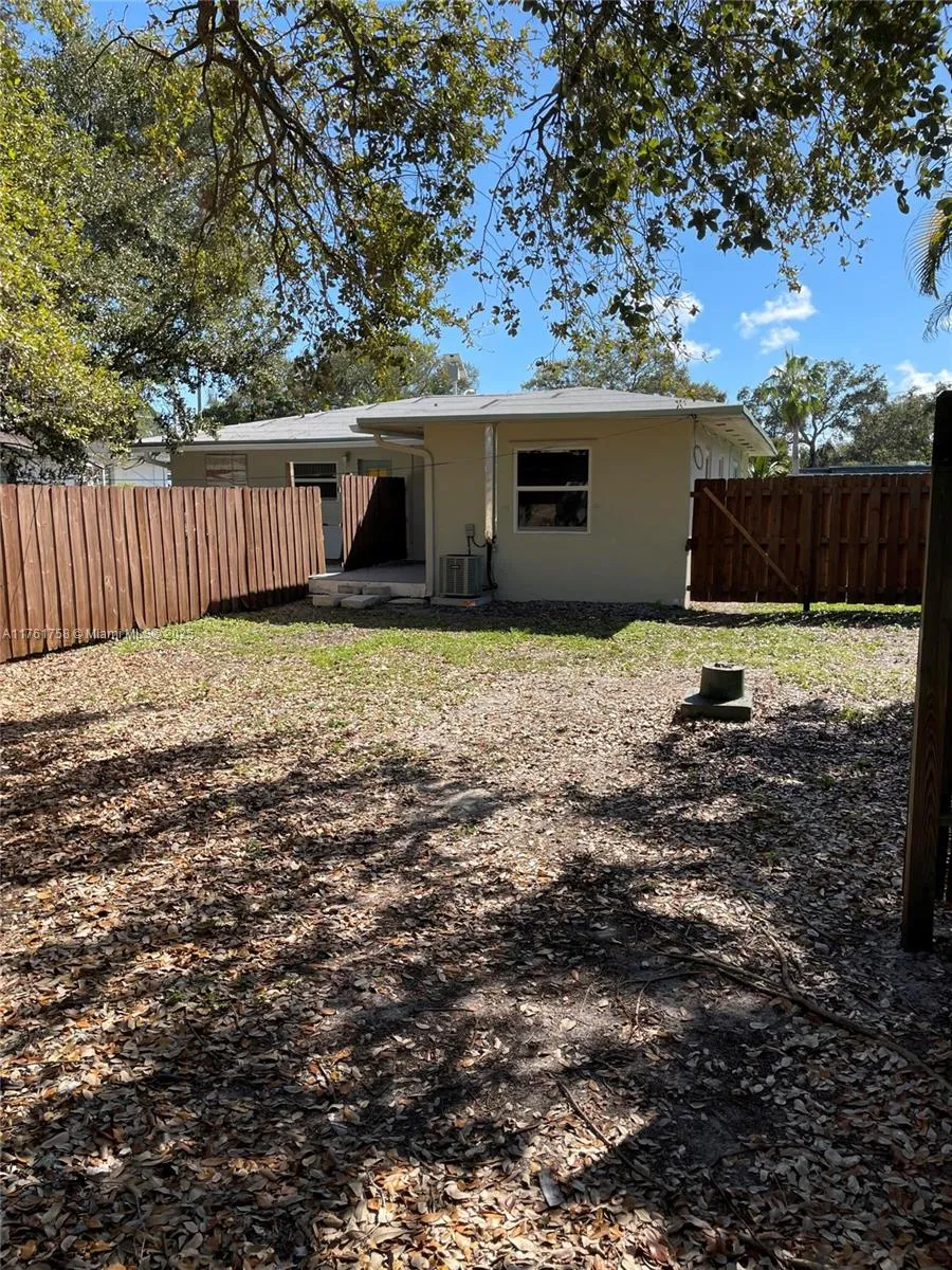 208 Sw 2nd Pl, Dania Beach, Florida 33004, Dania Beach, Florida 33004, ,Residential Income,For Sale,208 Sw 2nd Pl, Dania Beach, Florida 33004,A11761758