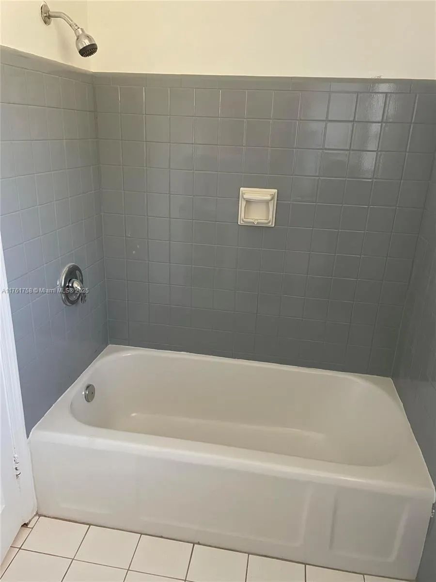 208 Sw 2nd Pl, Dania Beach, Florida 33004, Dania Beach, Florida 33004, ,Residential Income,For Sale,208 Sw 2nd Pl, Dania Beach, Florida 33004,A11761758